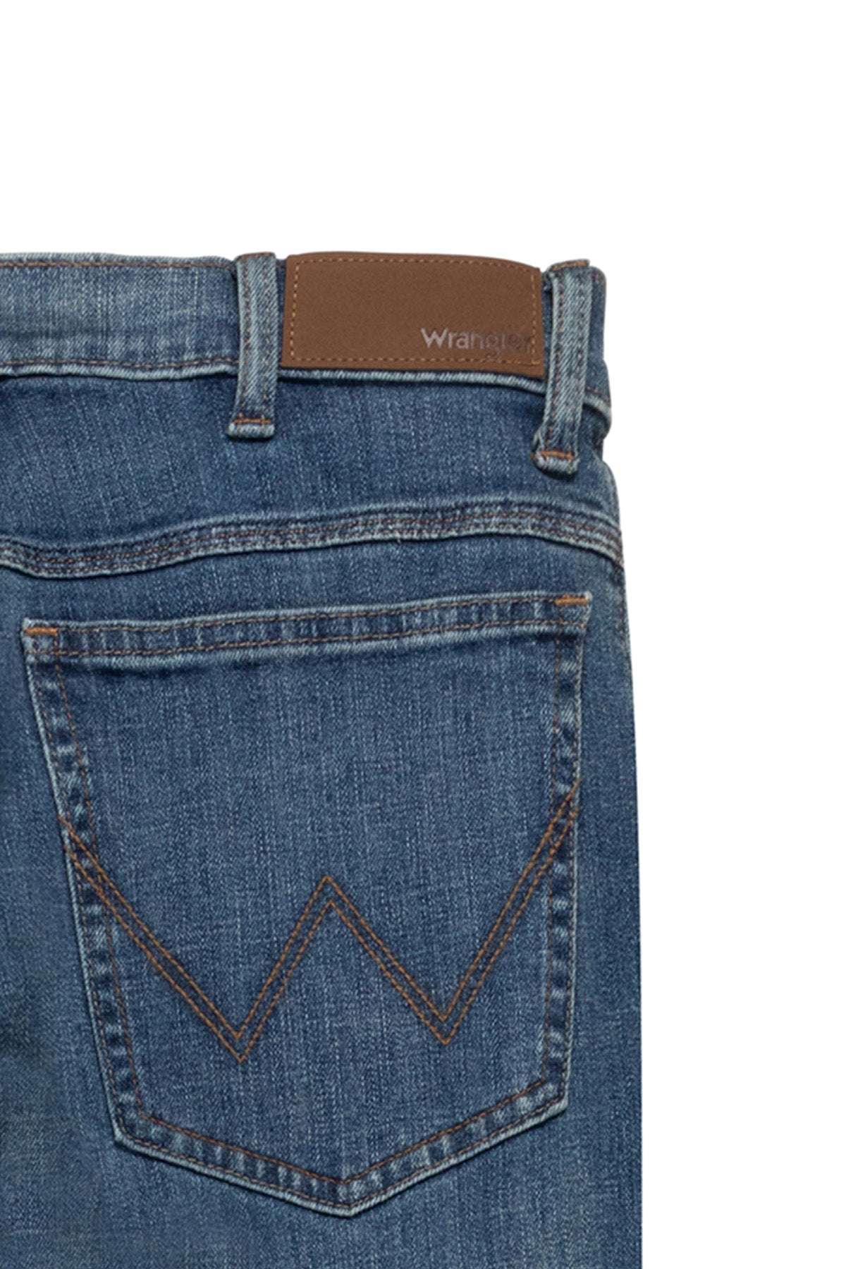 Authentic Straight in Mid Stone Jeans Wrangler