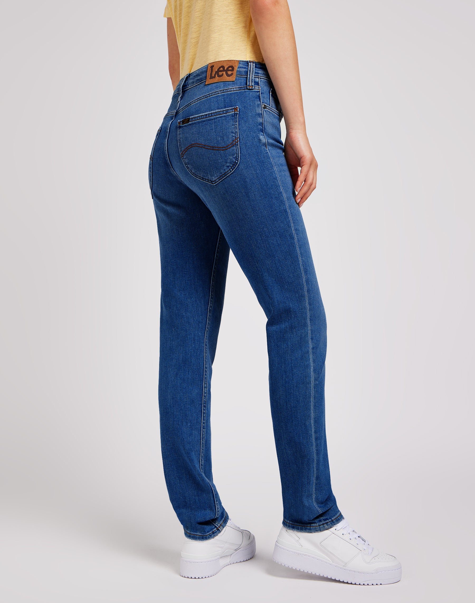 Elly in Night Sky Jeans Lee