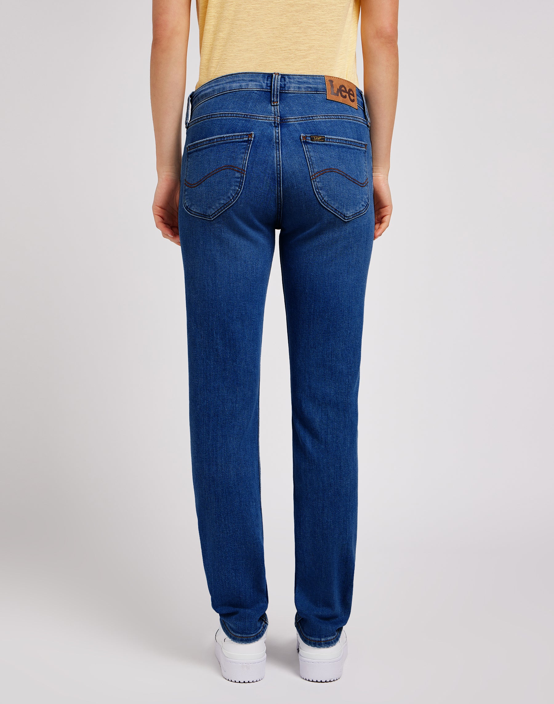 Elly in Night Sky Jeans Lee