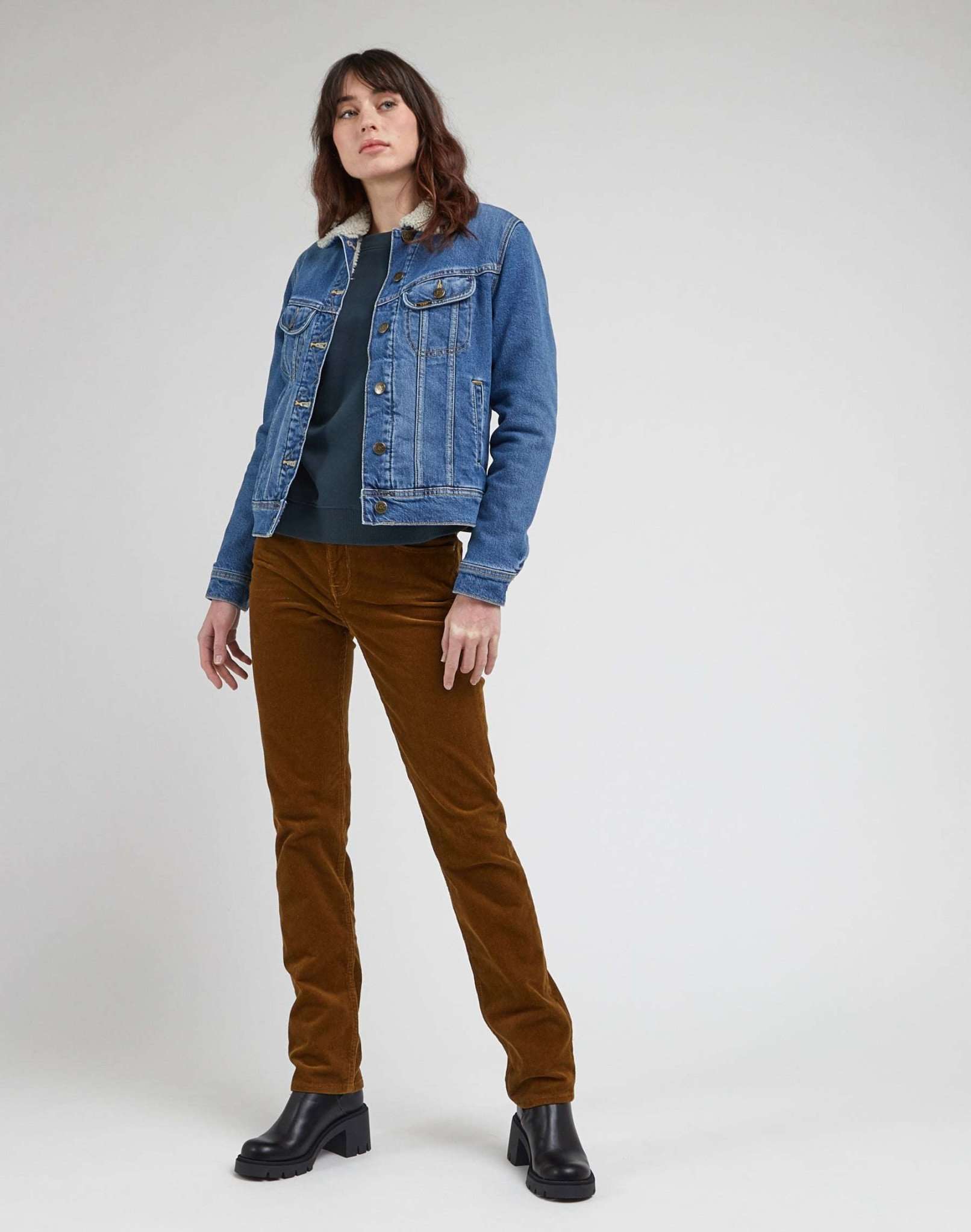 Marion Straight in Tumbleweed Pants Lee