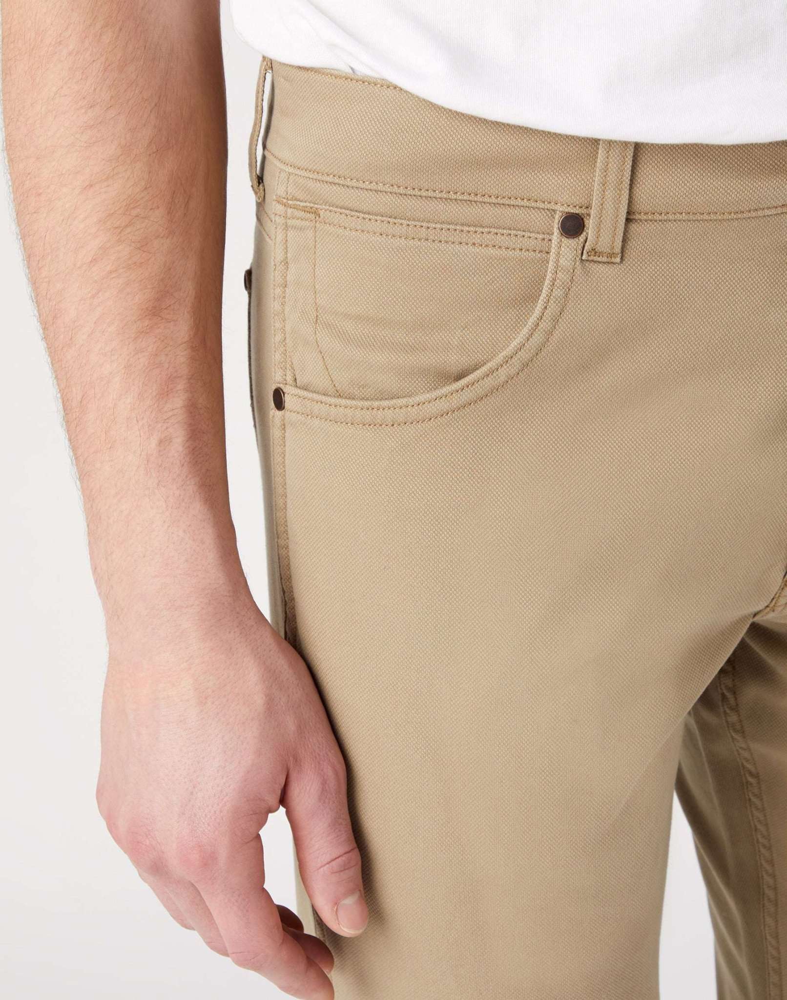 Greensboro in Lead Grey Pants Wrangler