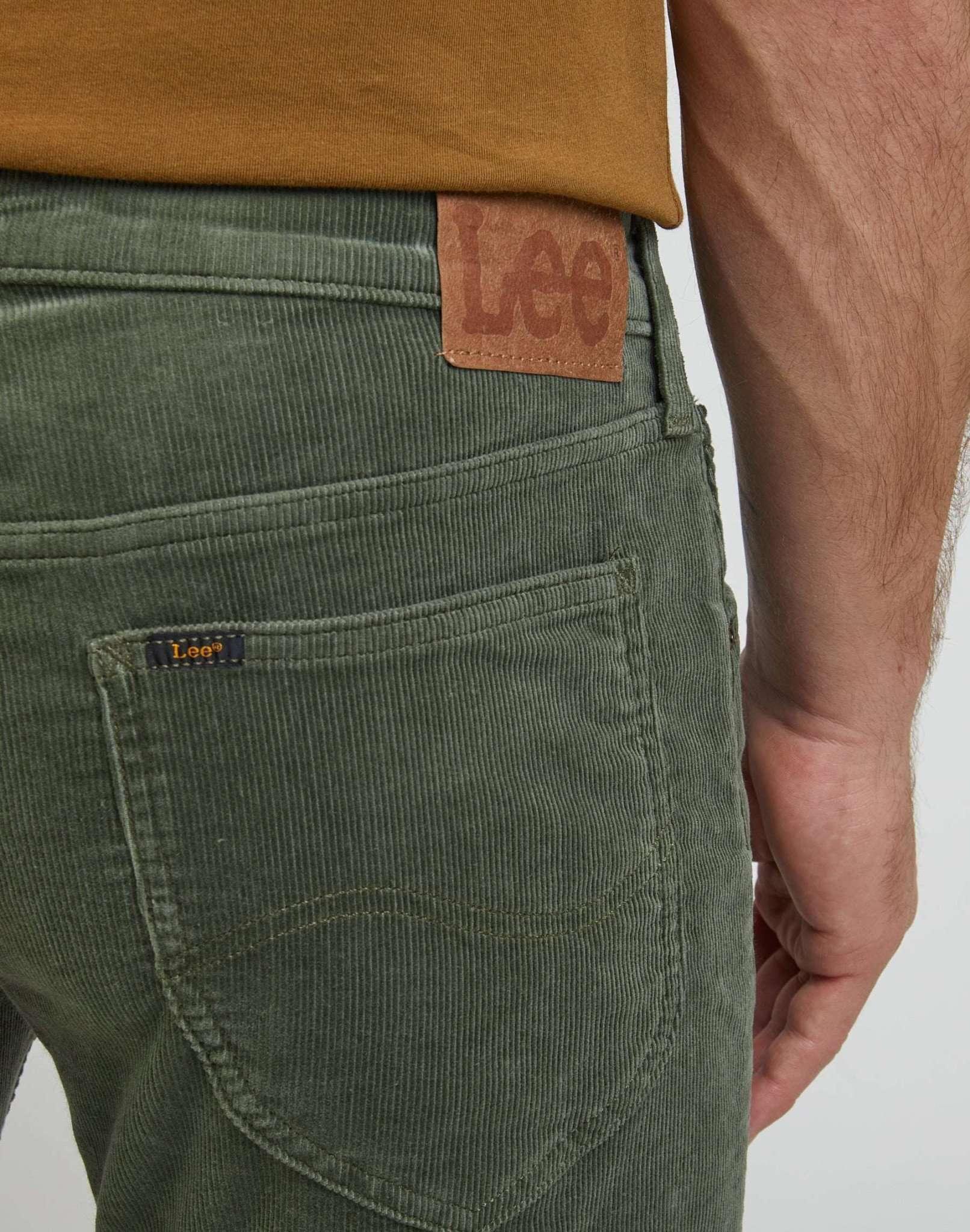 Daren Zip Fly in Olive Grove Pants Lee