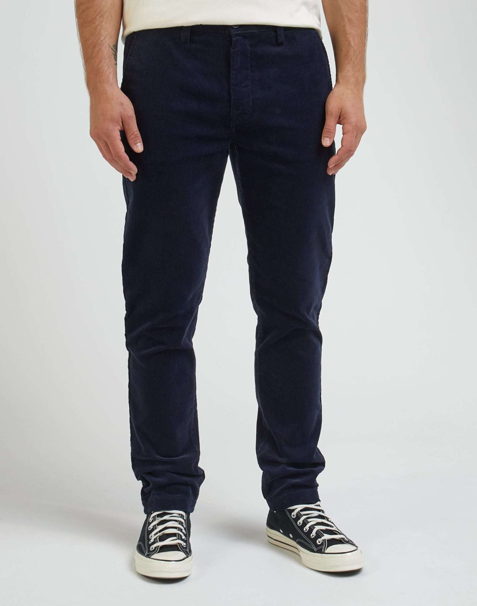 Slim Chino Corduroy in Sky Captain Pants Lee