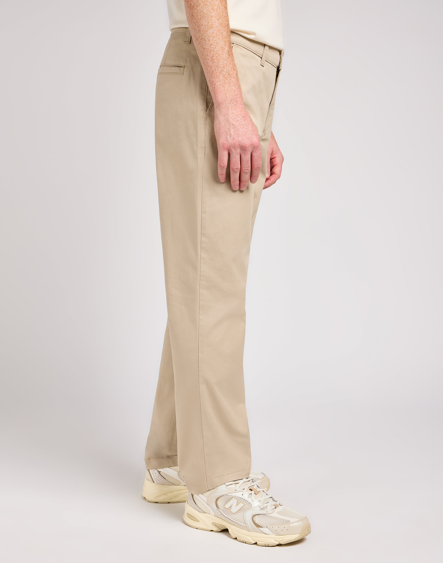 Regular chino in stone pants Lee