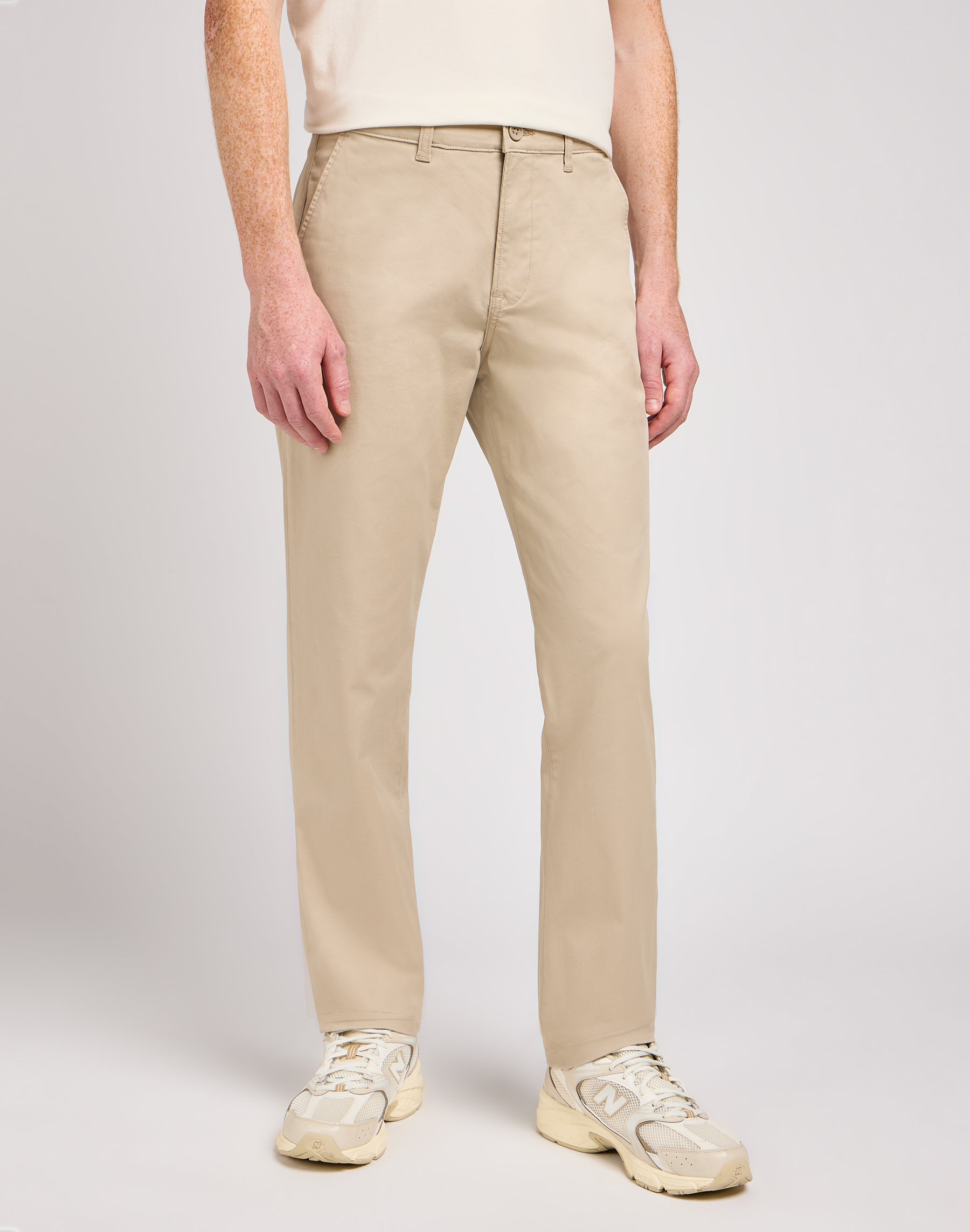 Regular chino in stone pants Lee