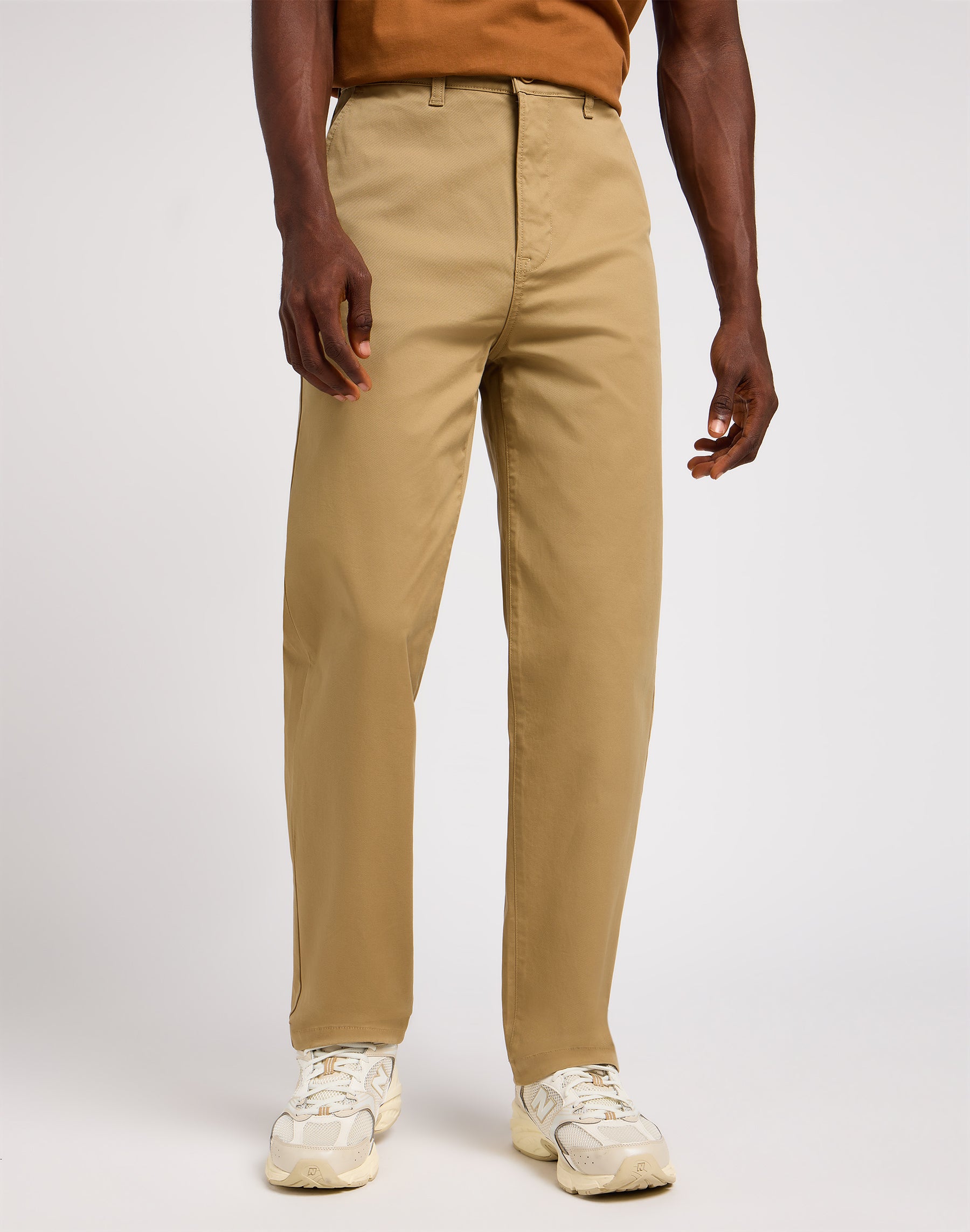 Relaxed Chino Leesures in Clay Pants Lee