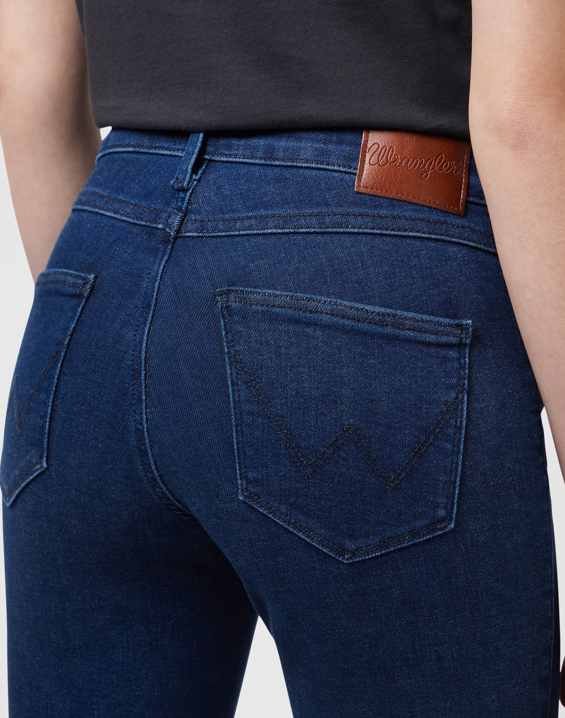 Slim in Unbreakable Jeans Wrangler