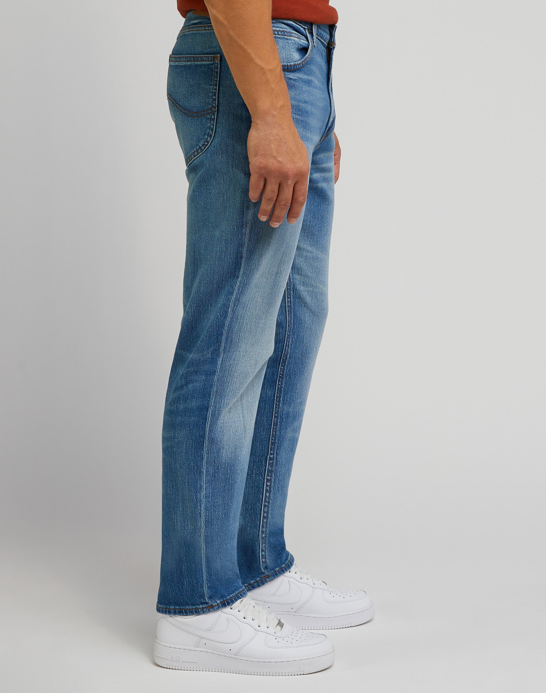 West in vintage wear jeans Lee