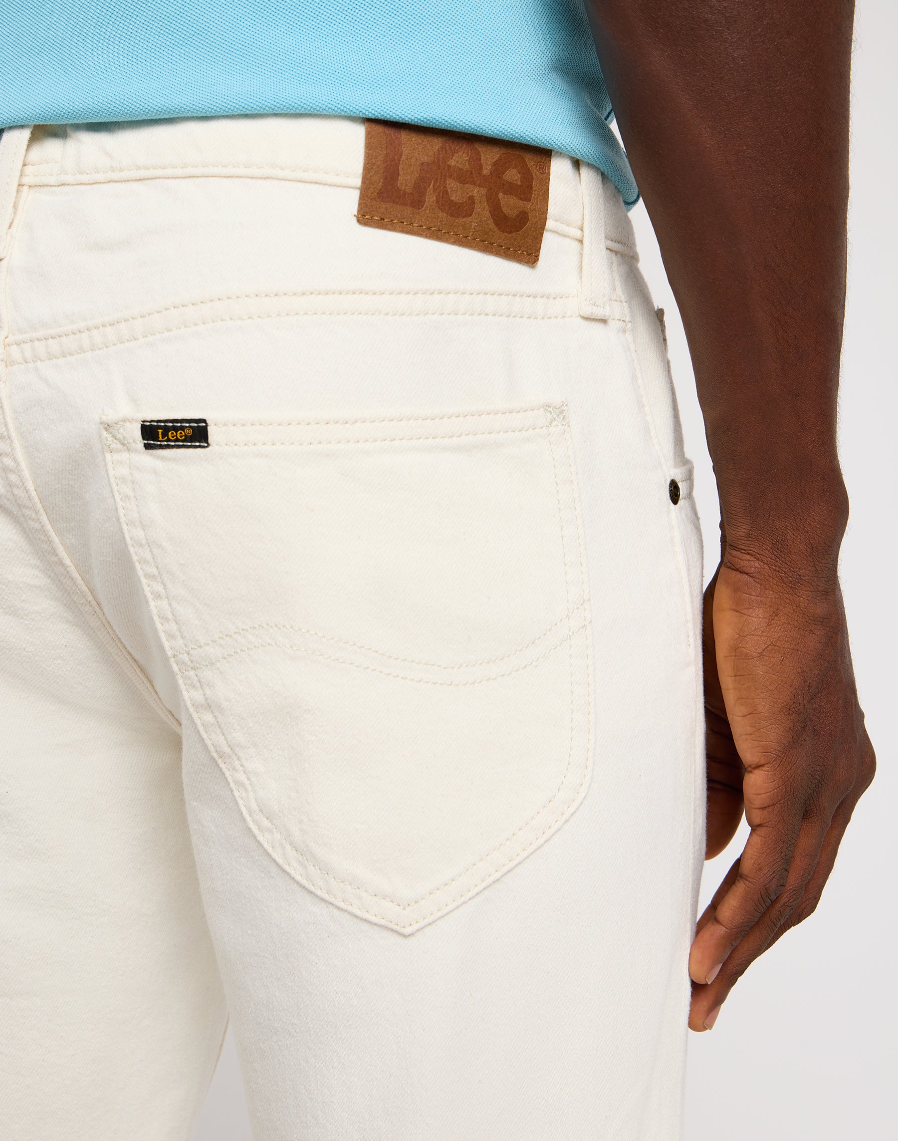 Daren Zip Fly in White Jeans Lee