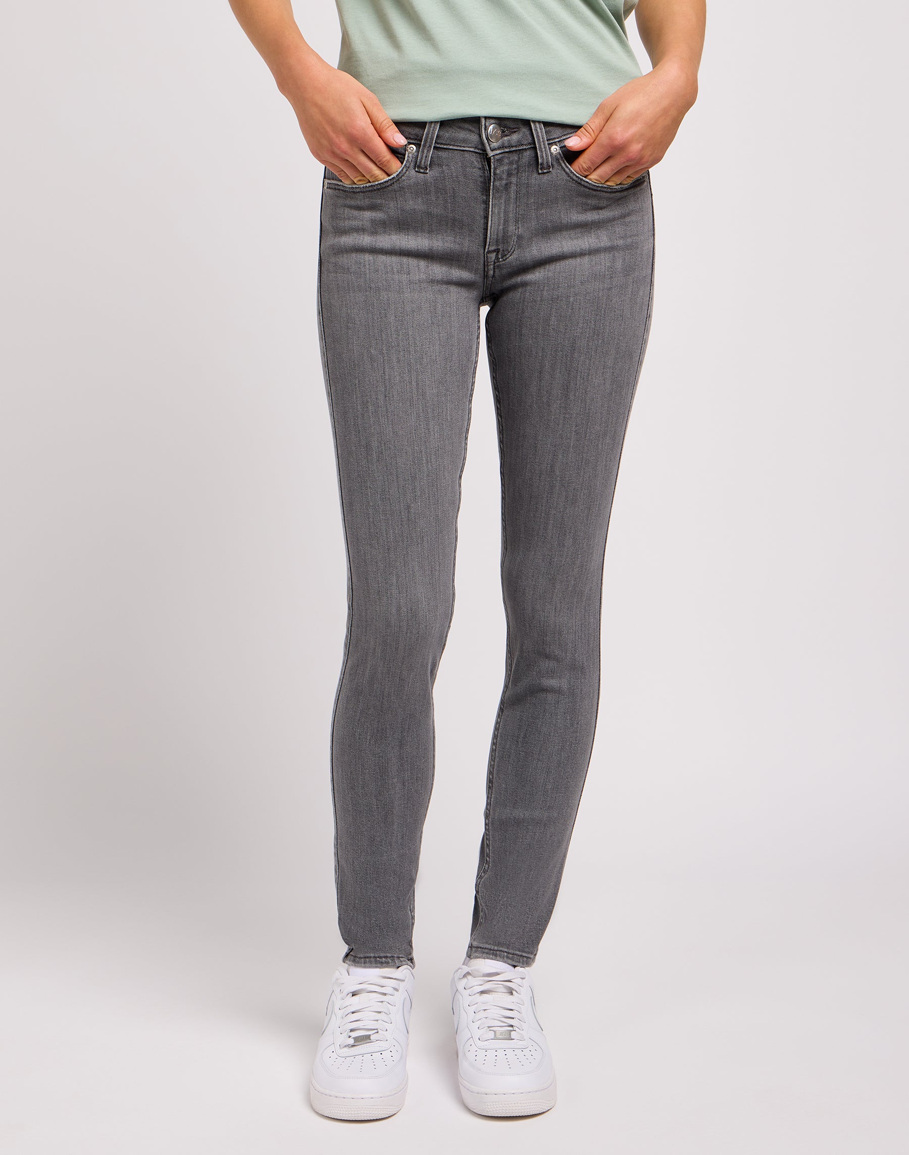 Scarlett in Ash Stone Jeans Lee