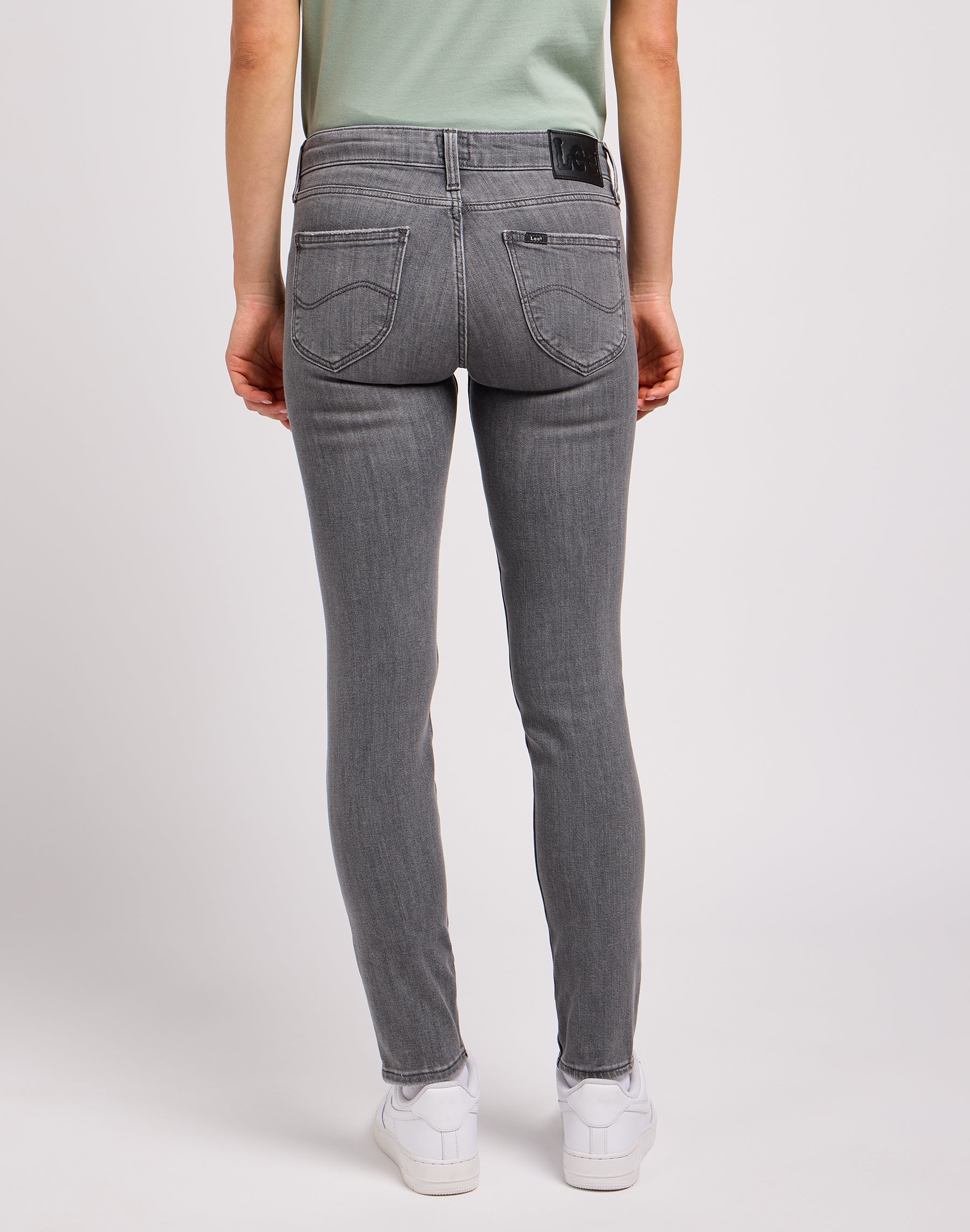 Scarlett in Ash Stone Jeans Lee