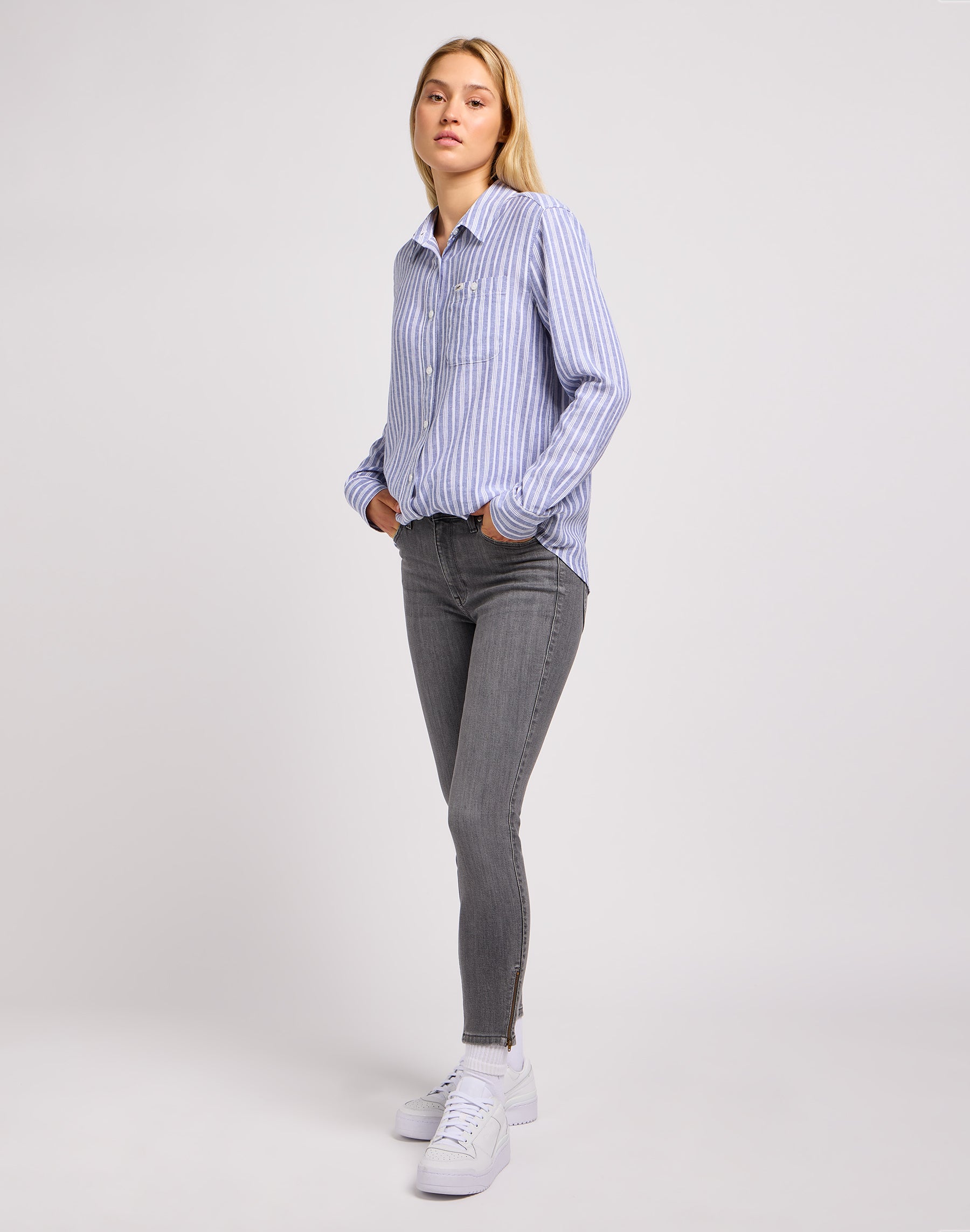 Scarlett High Zip in Ash Stone Jeans Lee