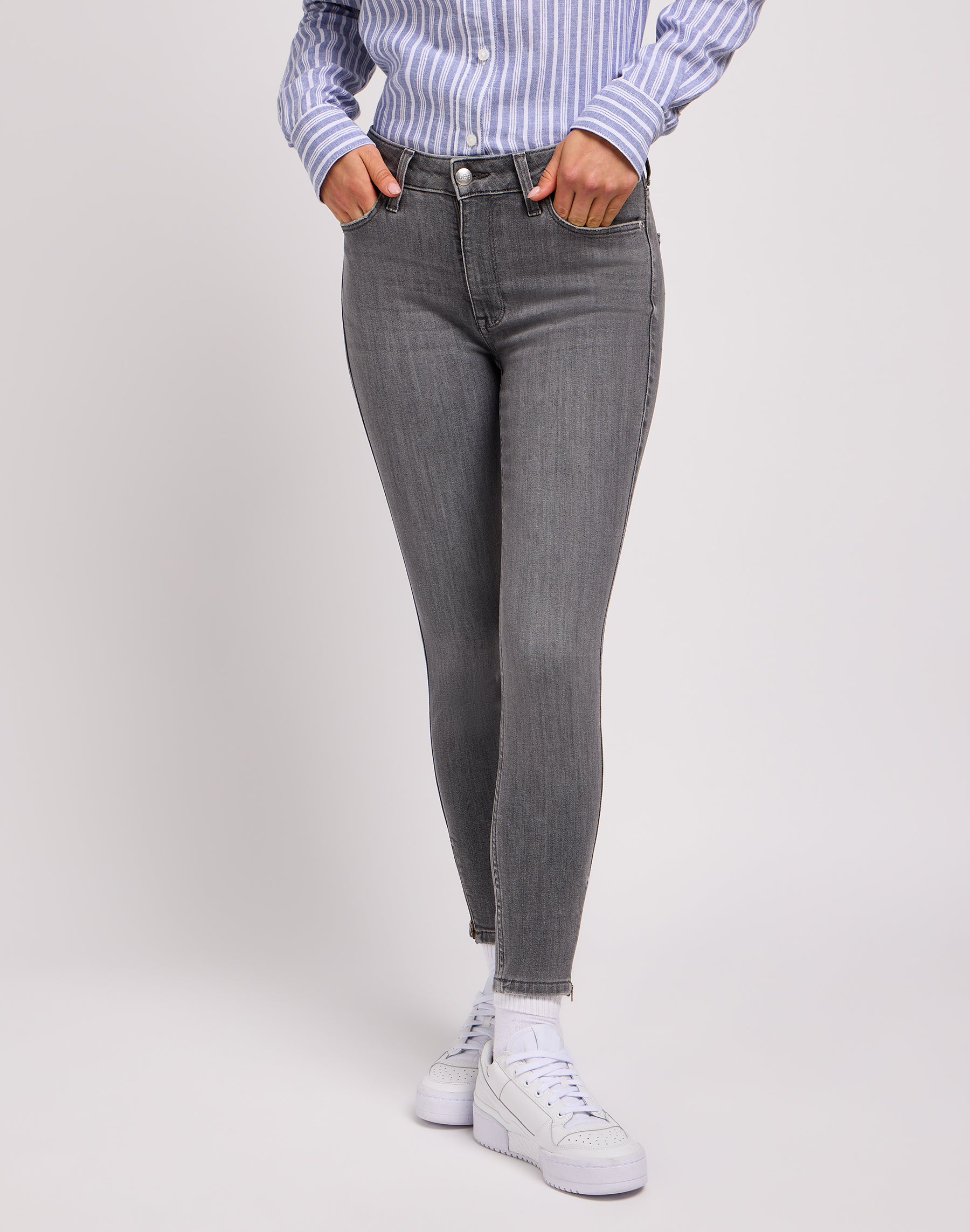 Scarlett High Zip in Ash Stone Jeans Lee