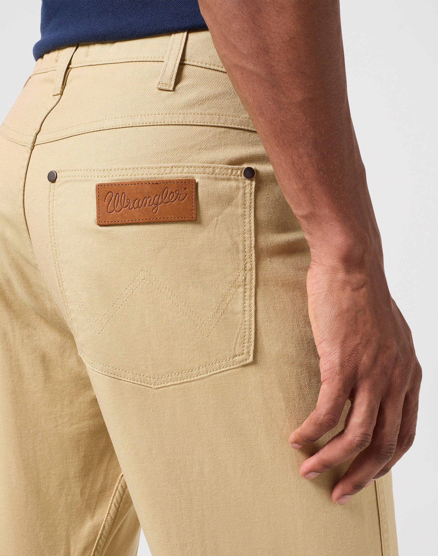 Frontier in Sorbet pants Wrangler