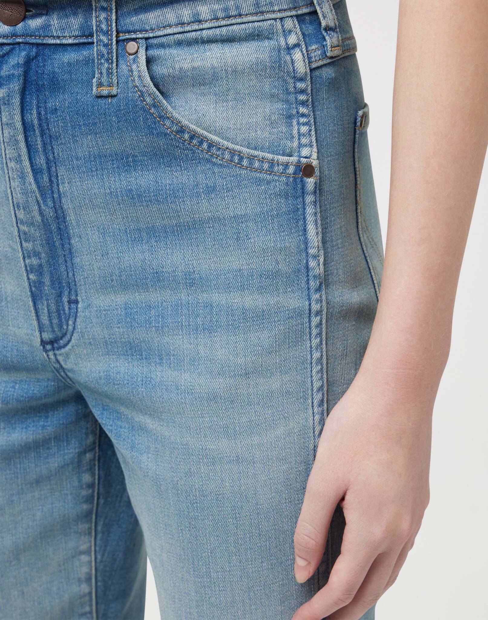 Walker in Filthy Blues Jeans Wrangler