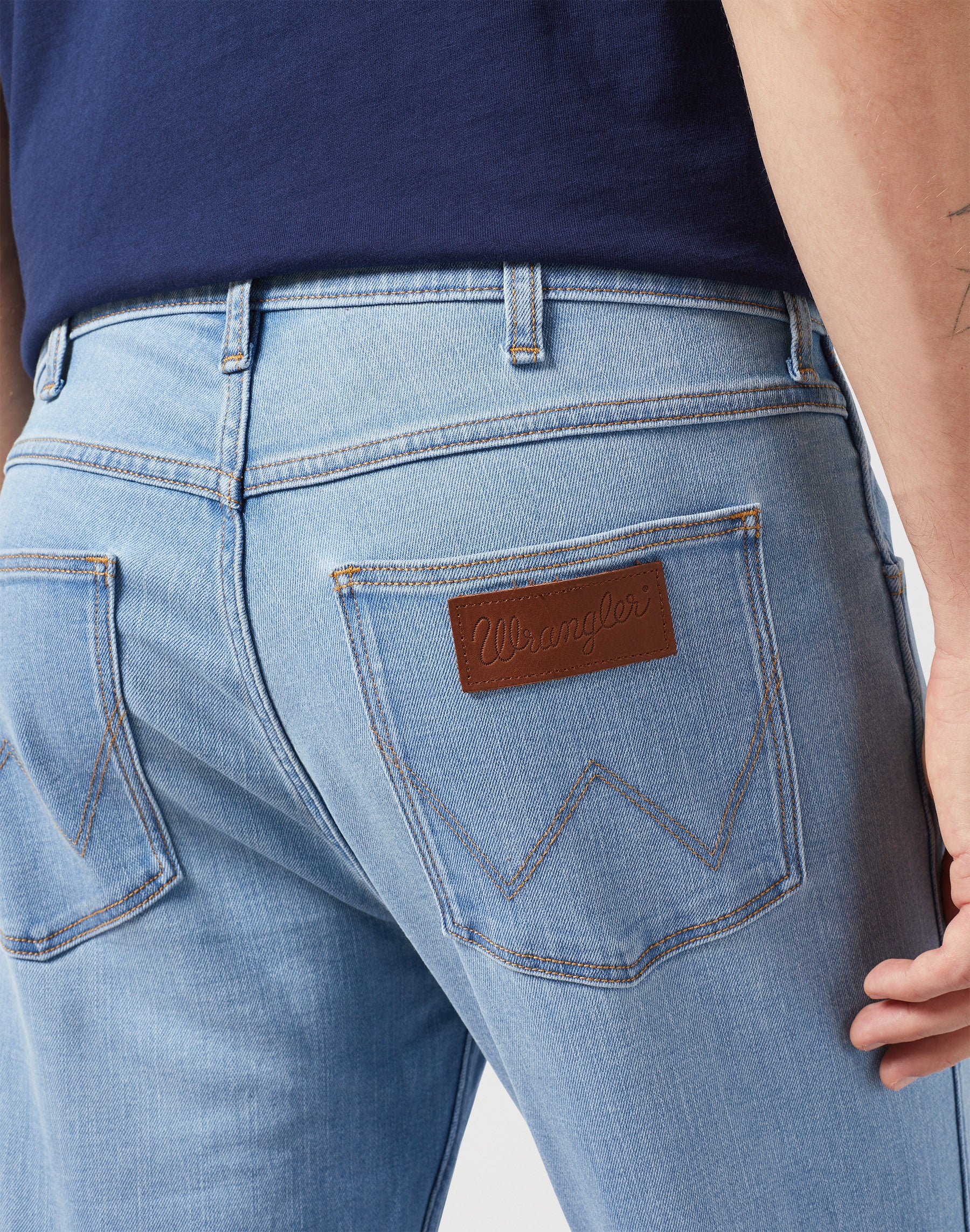 Regular Fit in Desert Oasis Jeans Wrangler