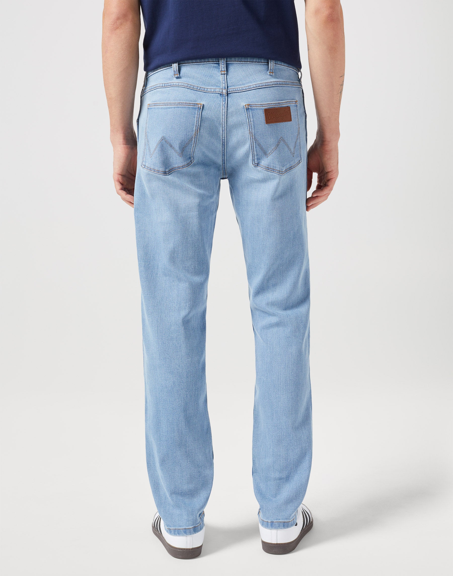 Regular Fit in Desert Oasis Jeans Wrangler