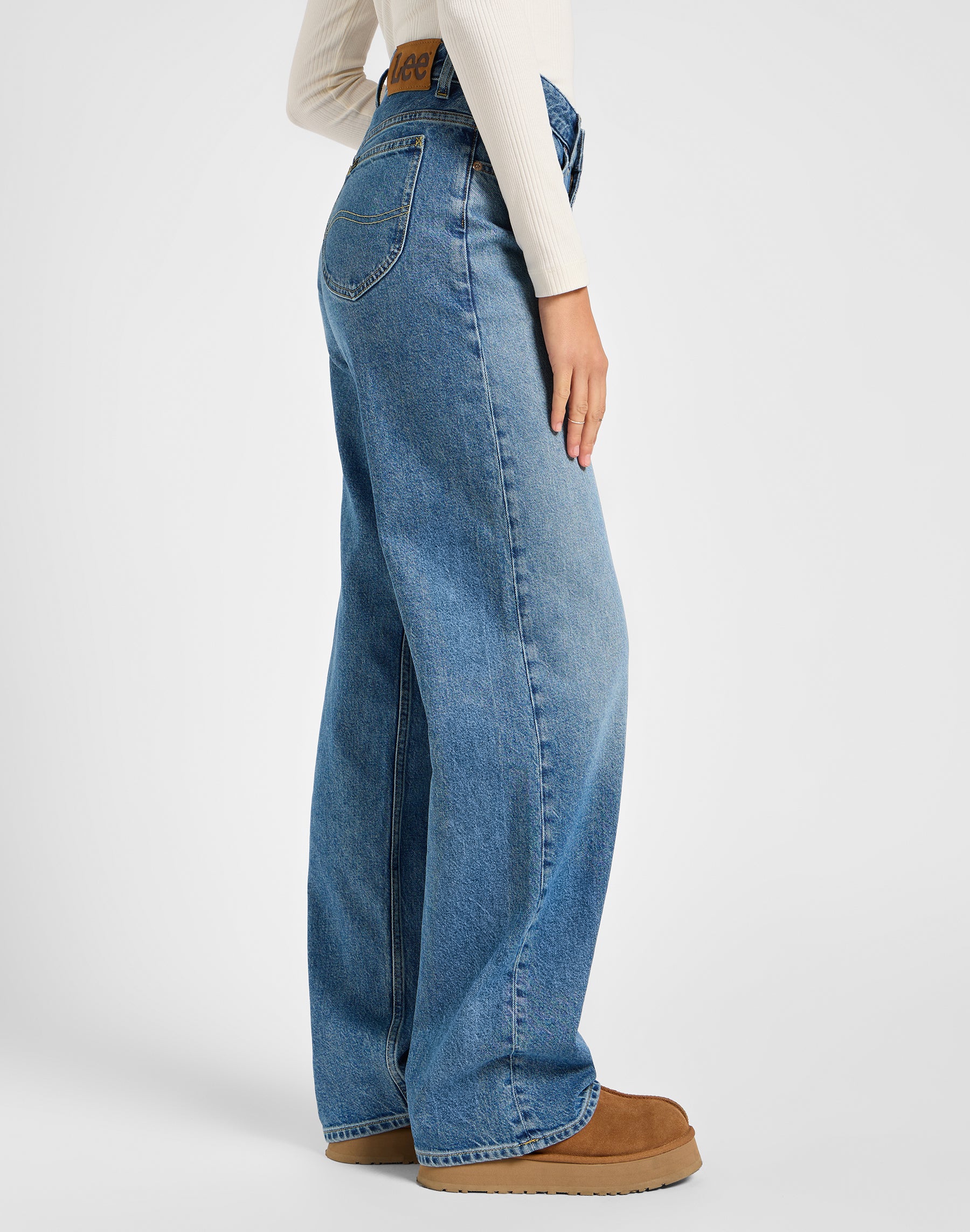 Rider Loose in Modern Mid