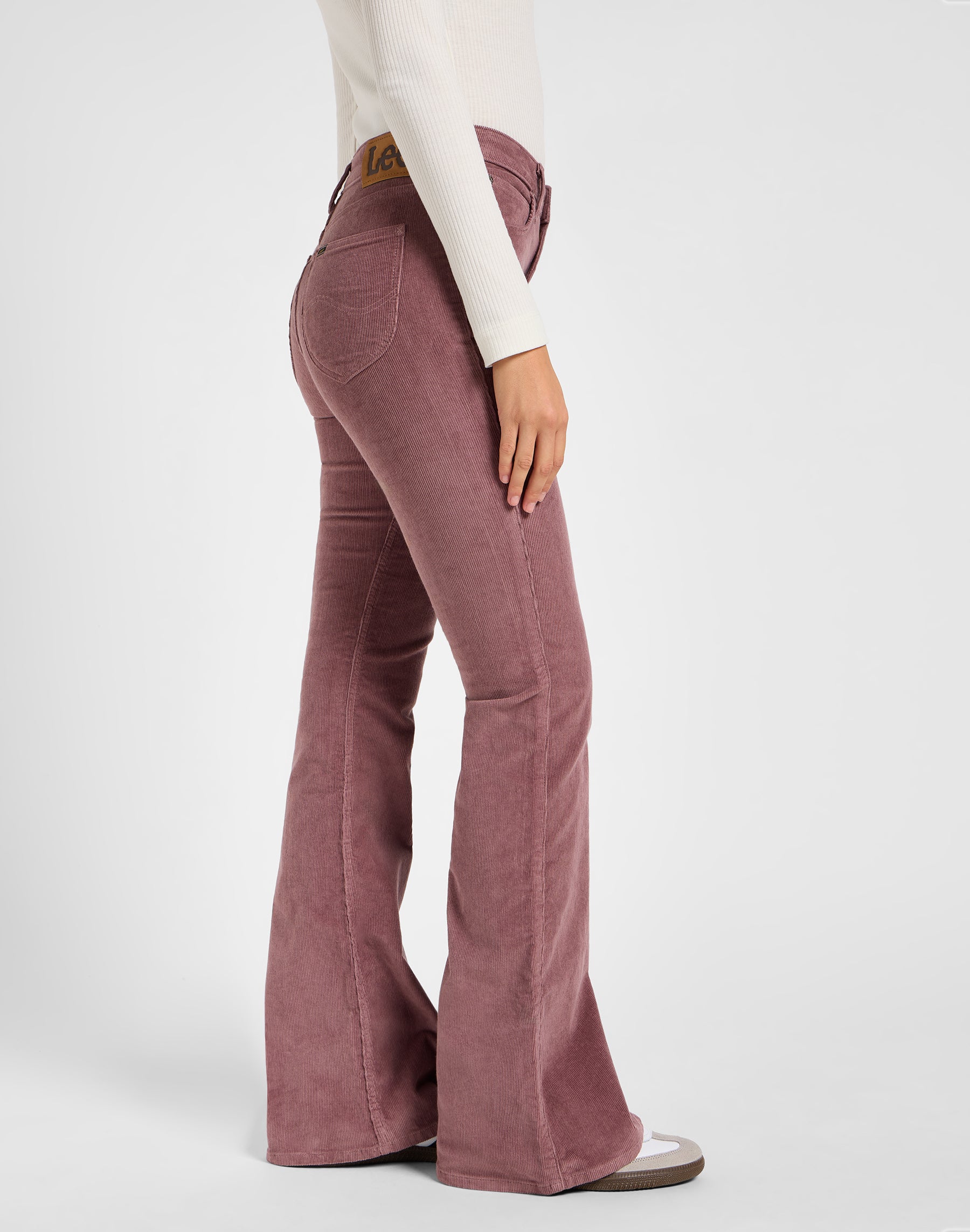 Breese in Dreamy Mauve Pants Lee