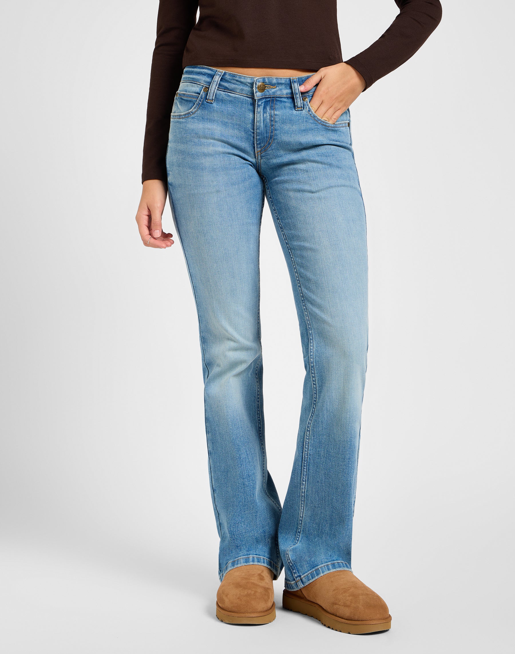 Jessica in Rising Sign Jeans Lee