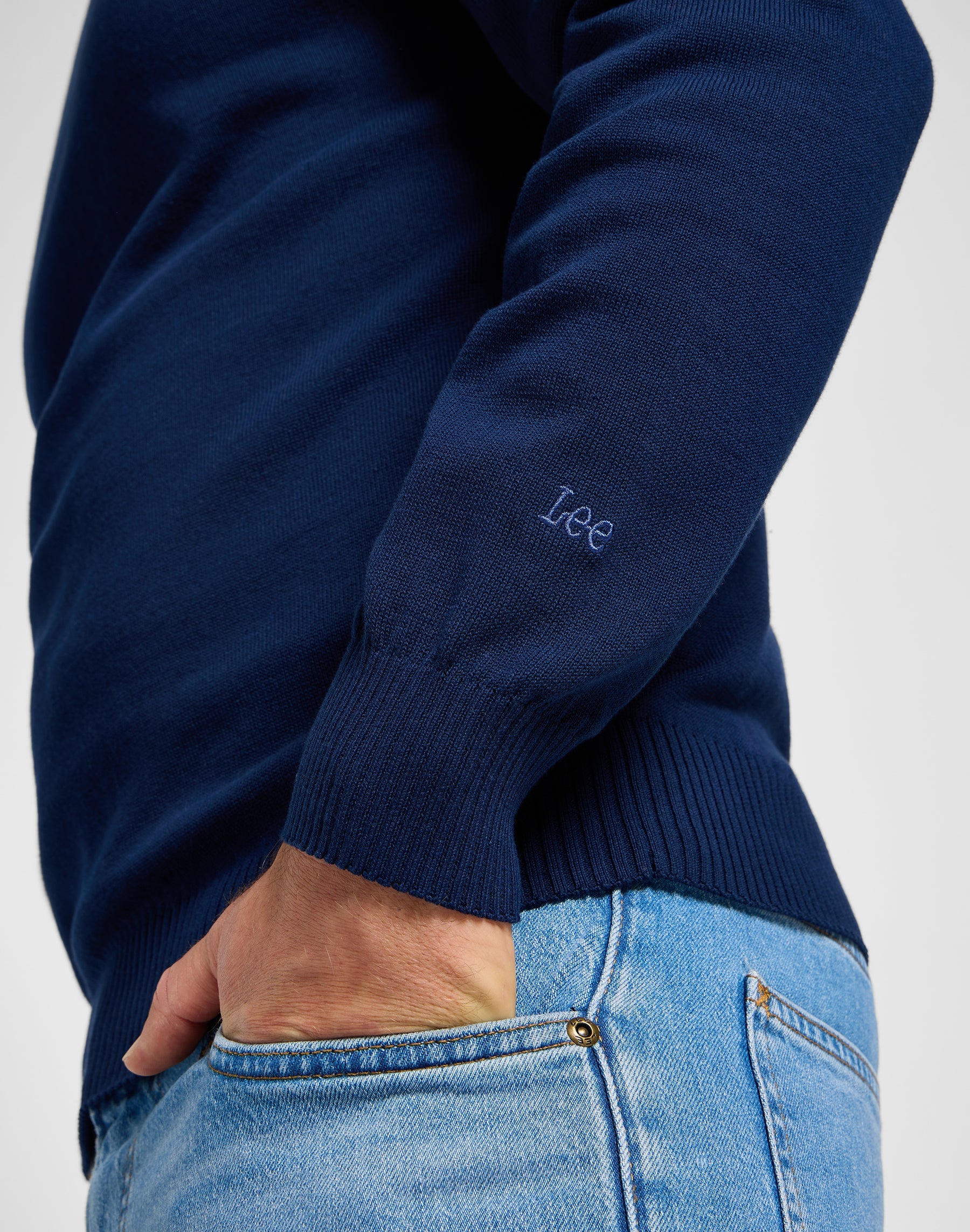 Clean Raglan Sweater in True Navy Sweatshirts Lee