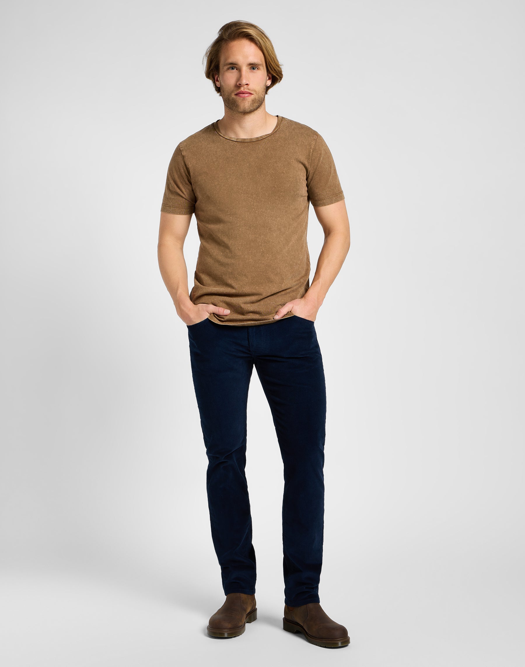 Daren Zip Fly in Rivet Navy Pants Lee