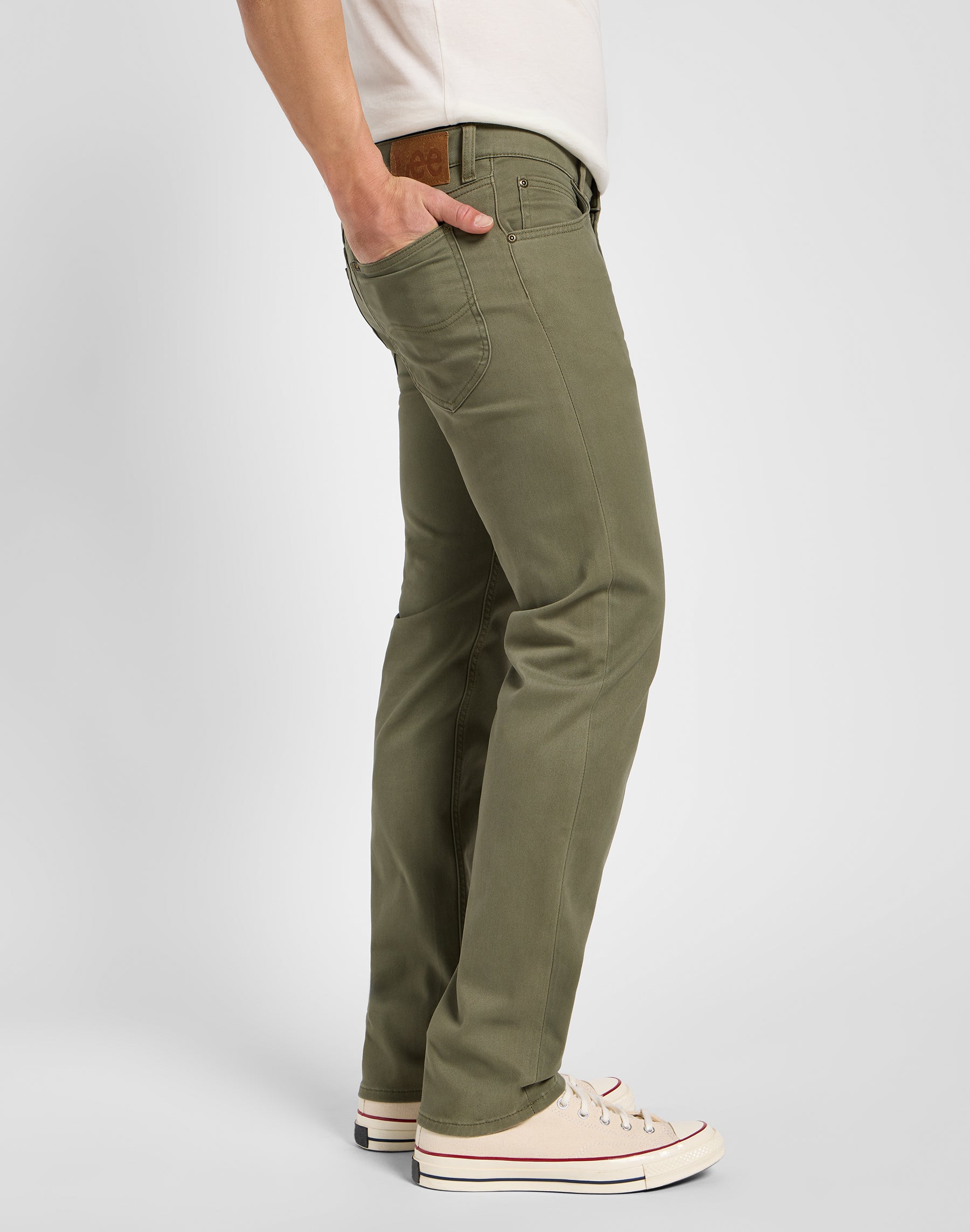 Daren Zip Fly in Mercantile Green pants Lee
