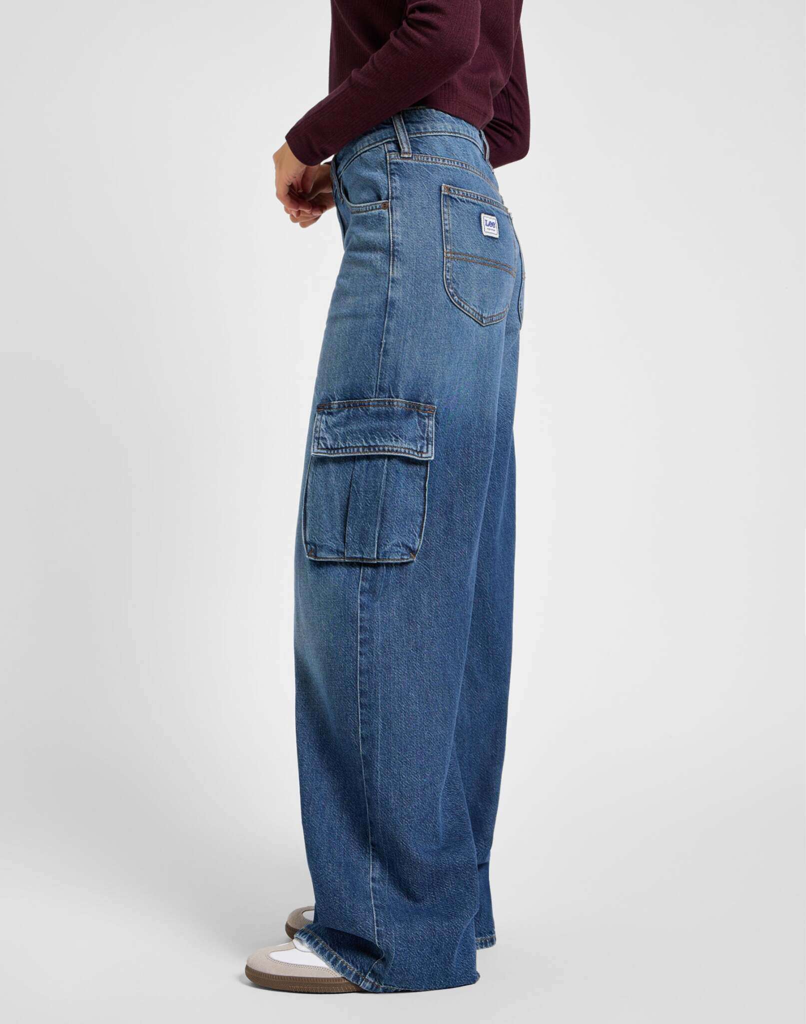 Slouch cargo in indigo sheen jeans Lee