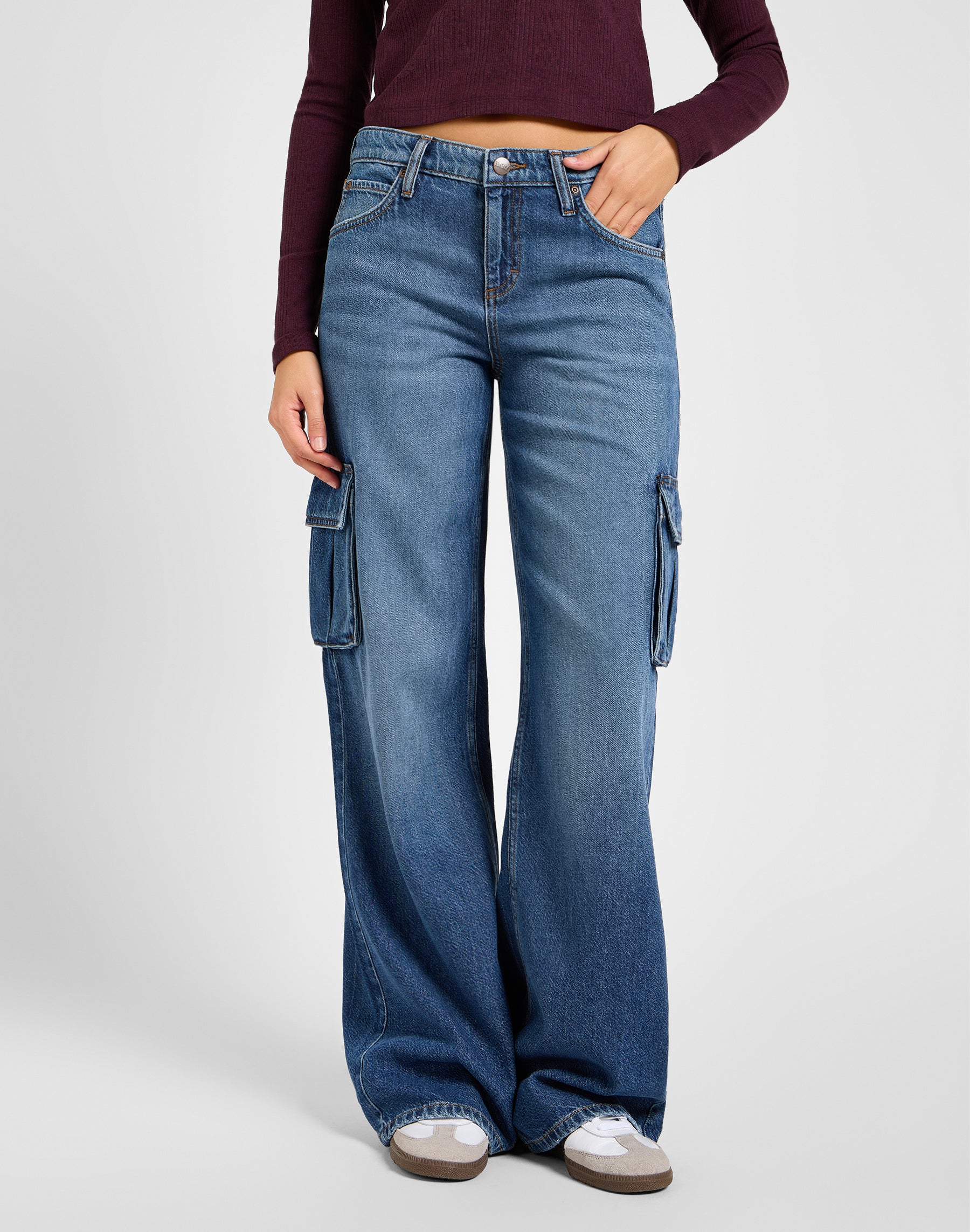 Slouch cargo in indigo sheen jeans Lee
