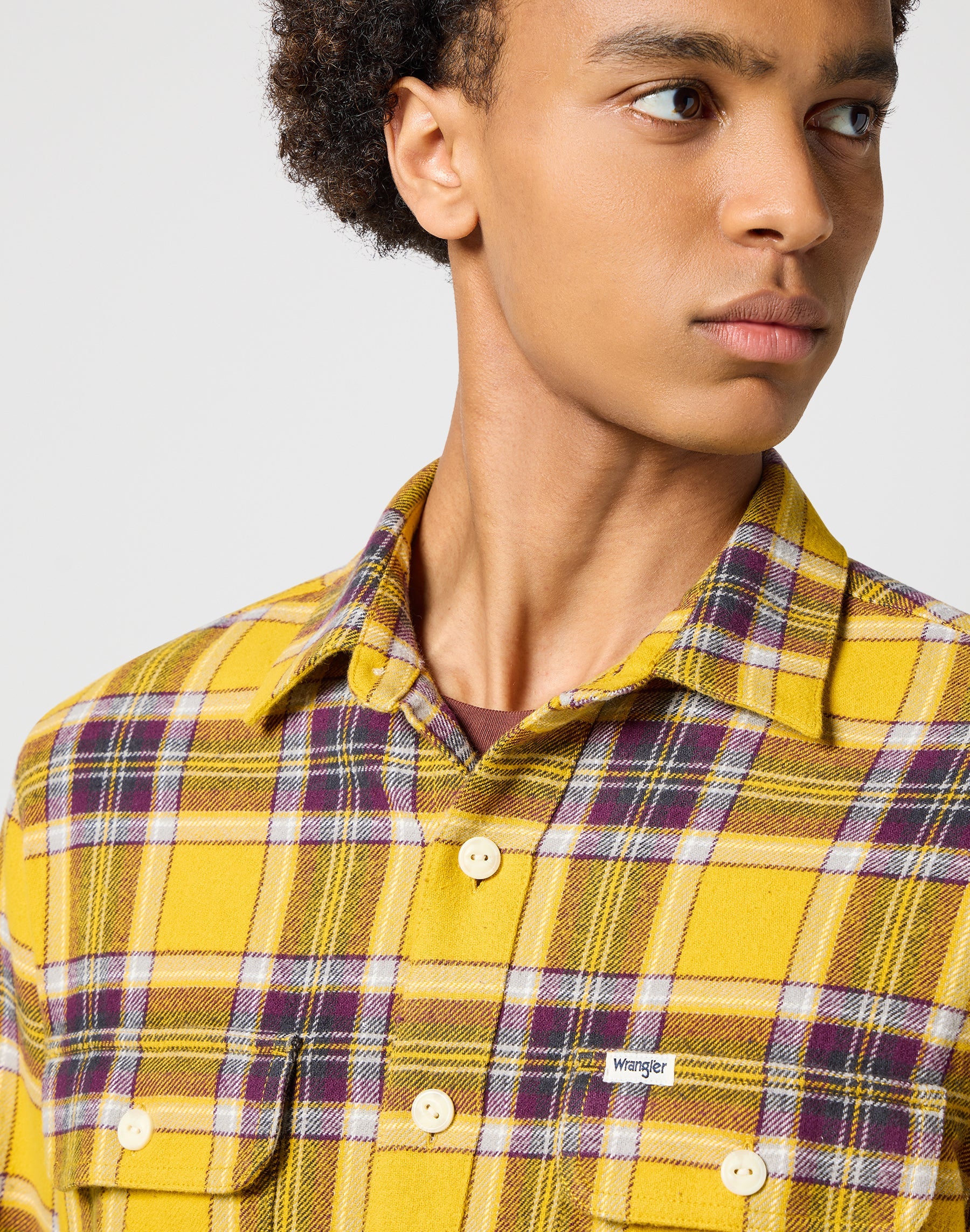 Two Pocket Shirt in Yellow Shirts Wrangler