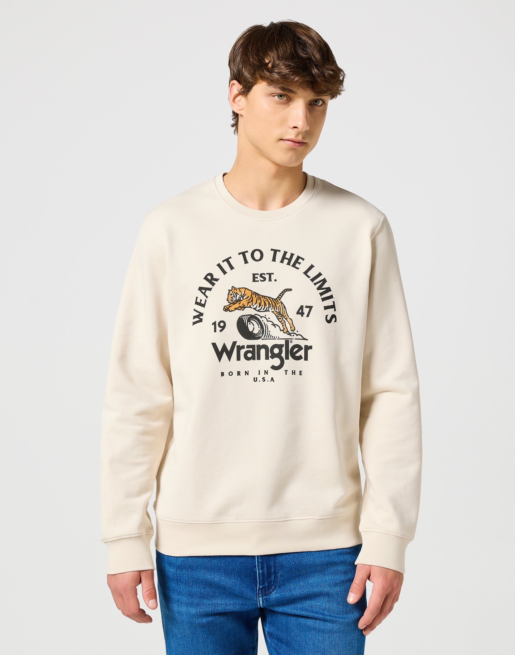 Crewneck Sweatshirt in Vintage White Sweatshirts Wrangler
