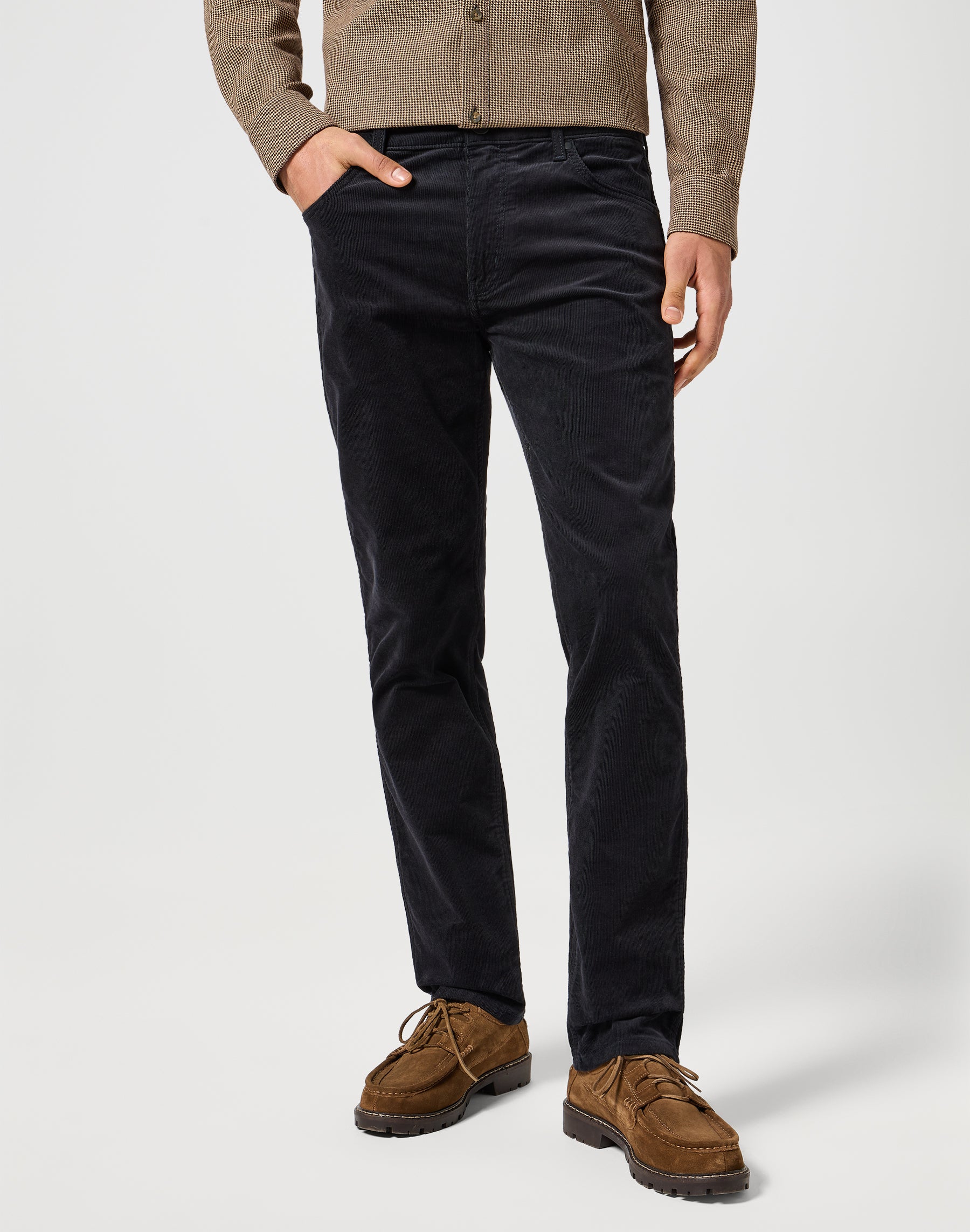 Greensboro in Black pants Wrangler