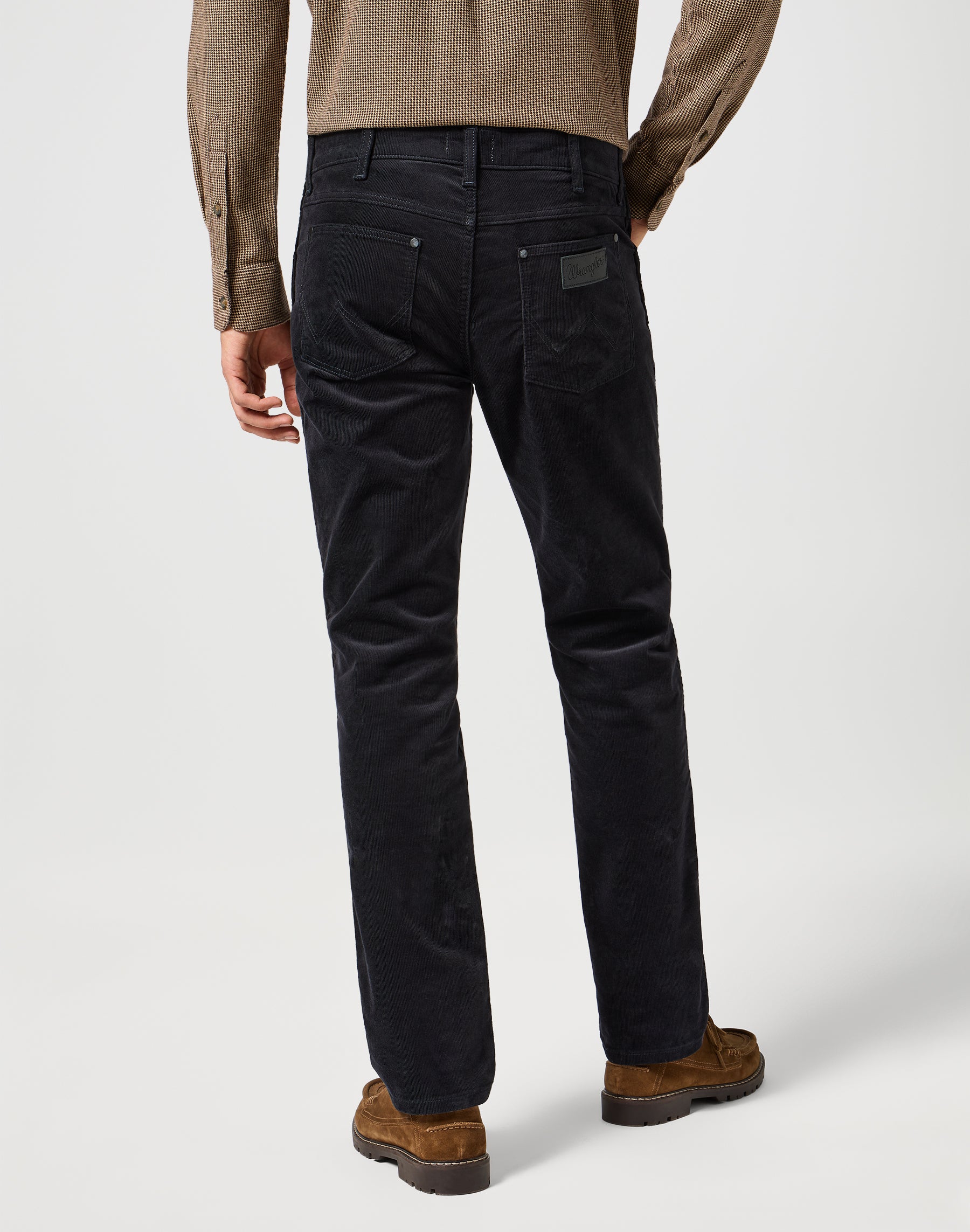 Greensboro in Black pants Wrangler