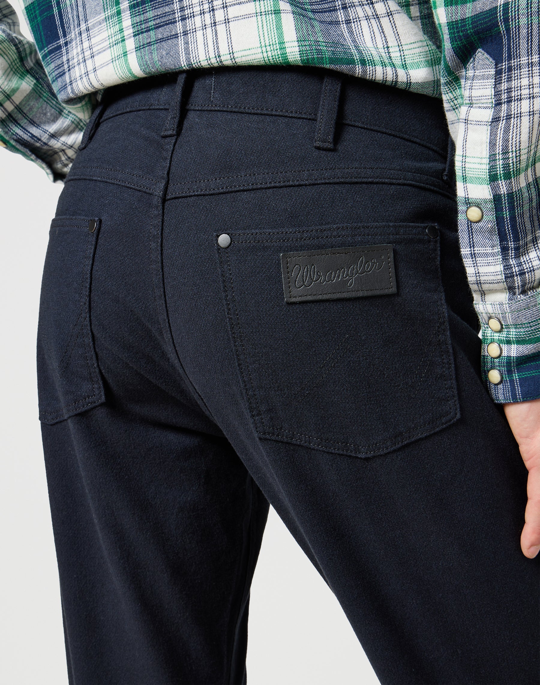 Greensboro in Dark Navy Pants Wrangler