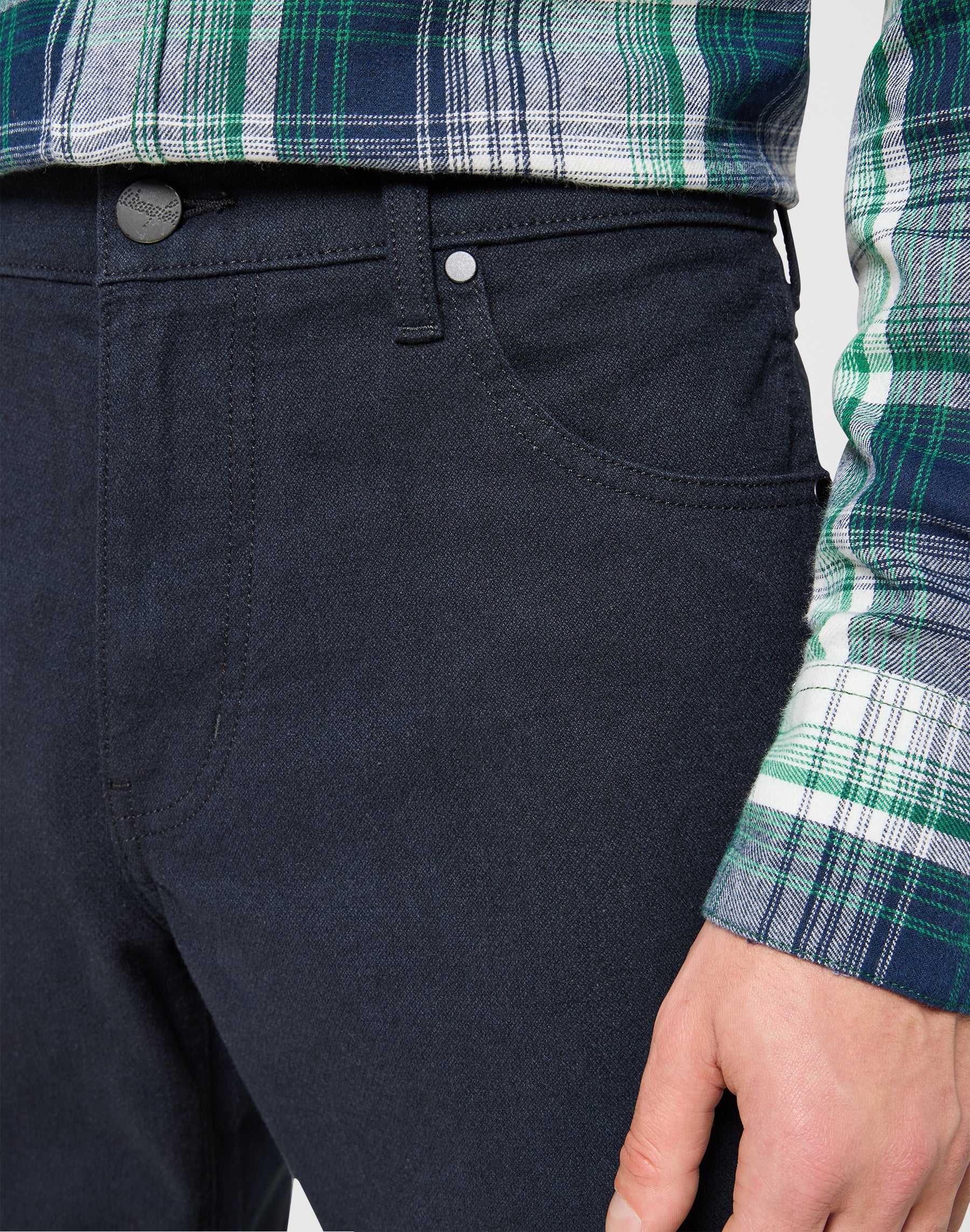 Greensboro in Dark Navy Pants Wrangler