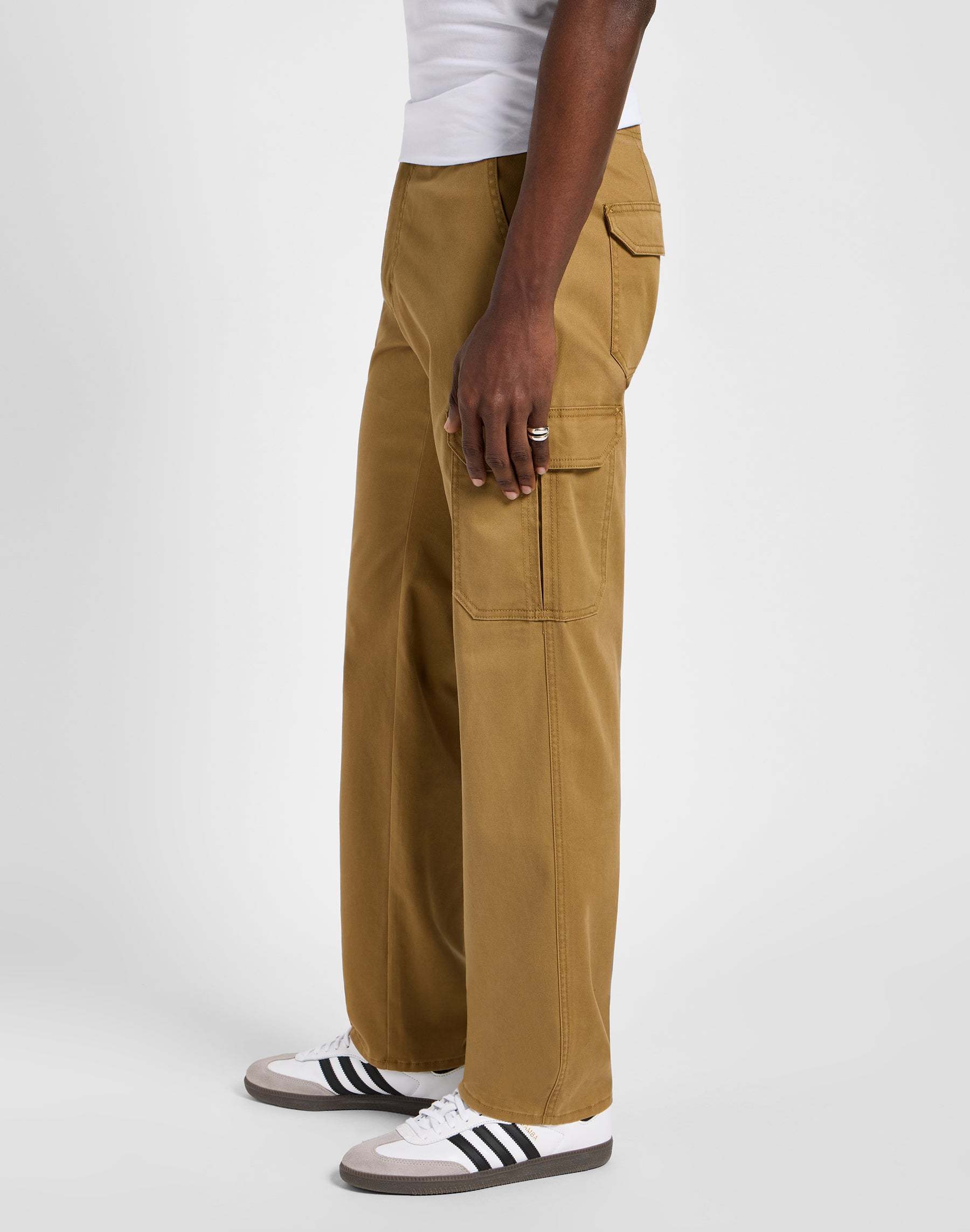 Cargo MVP in Acorn pants Lee