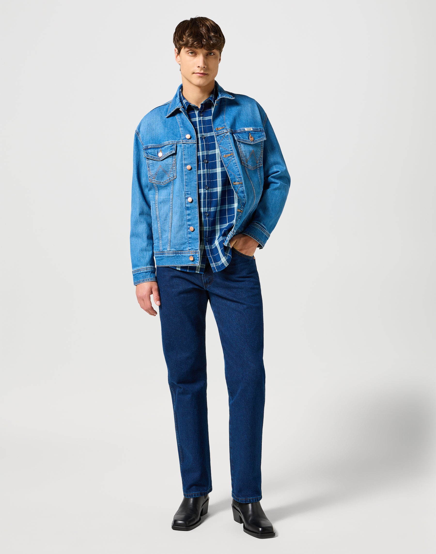 13MWZ in Dark Stone Jeans Wrangler