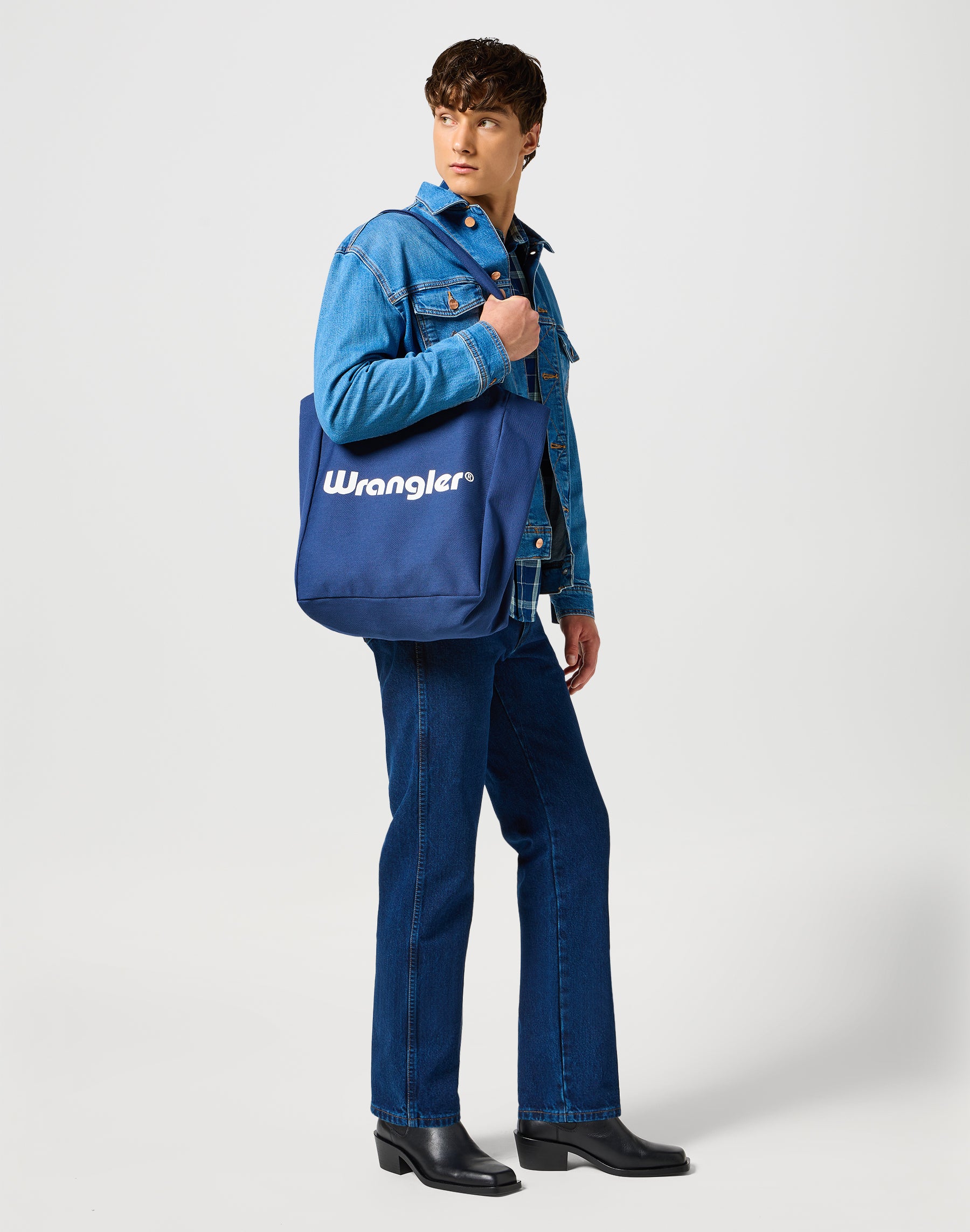 13MWZ in Dark Stone Jeans Wrangler