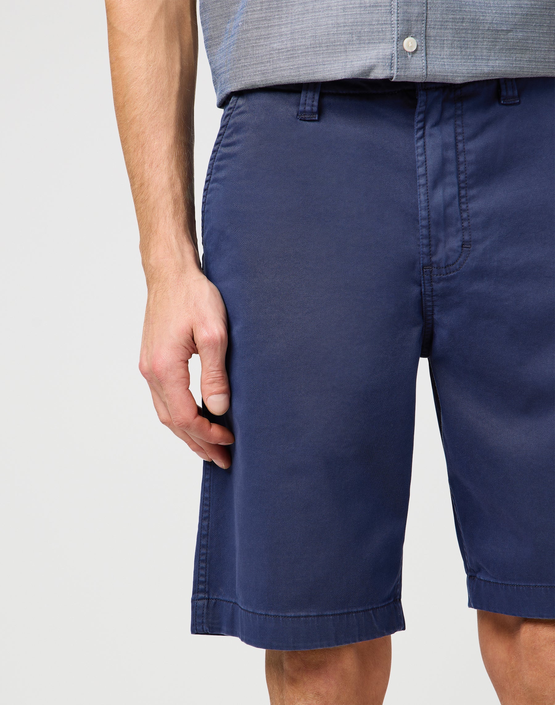 Chino shorts in Navy Chinoshorts Wrangler