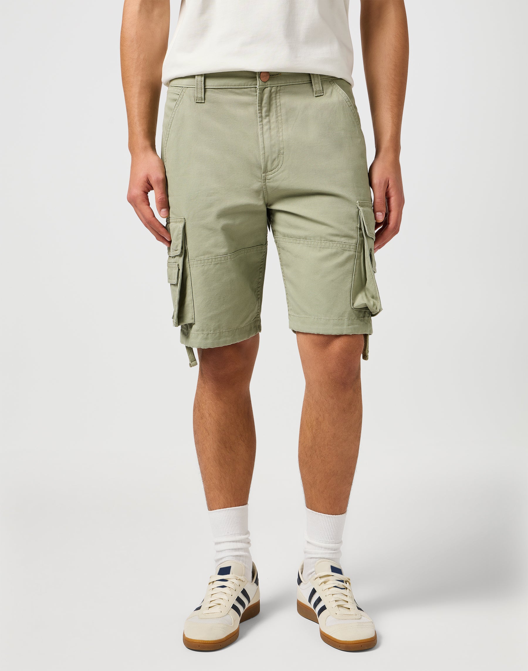 Casey Jones Cargo Shorts in Tea Shorts Wrangler