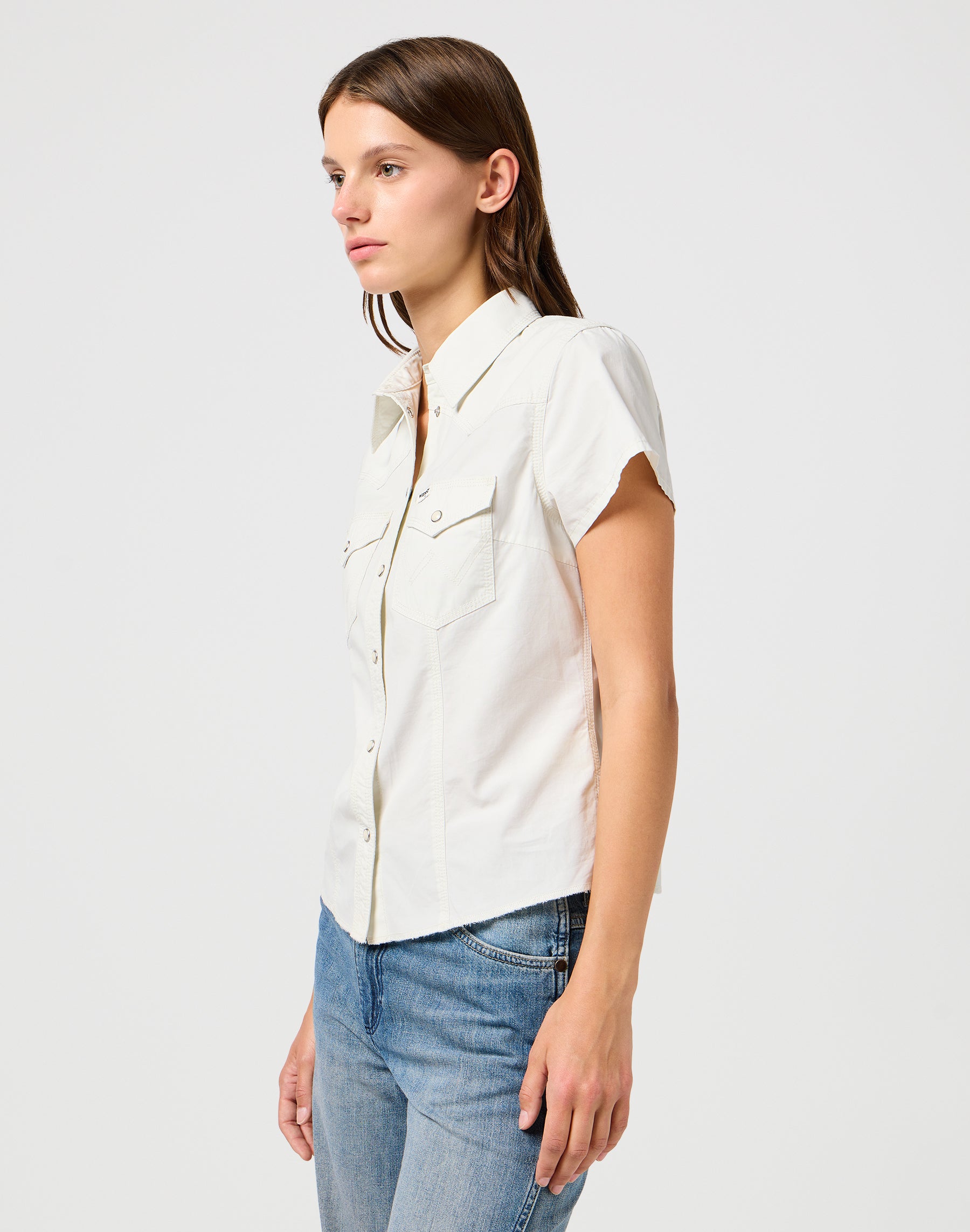 Shrunken Shirt in Vintage White Shirts Wrangler