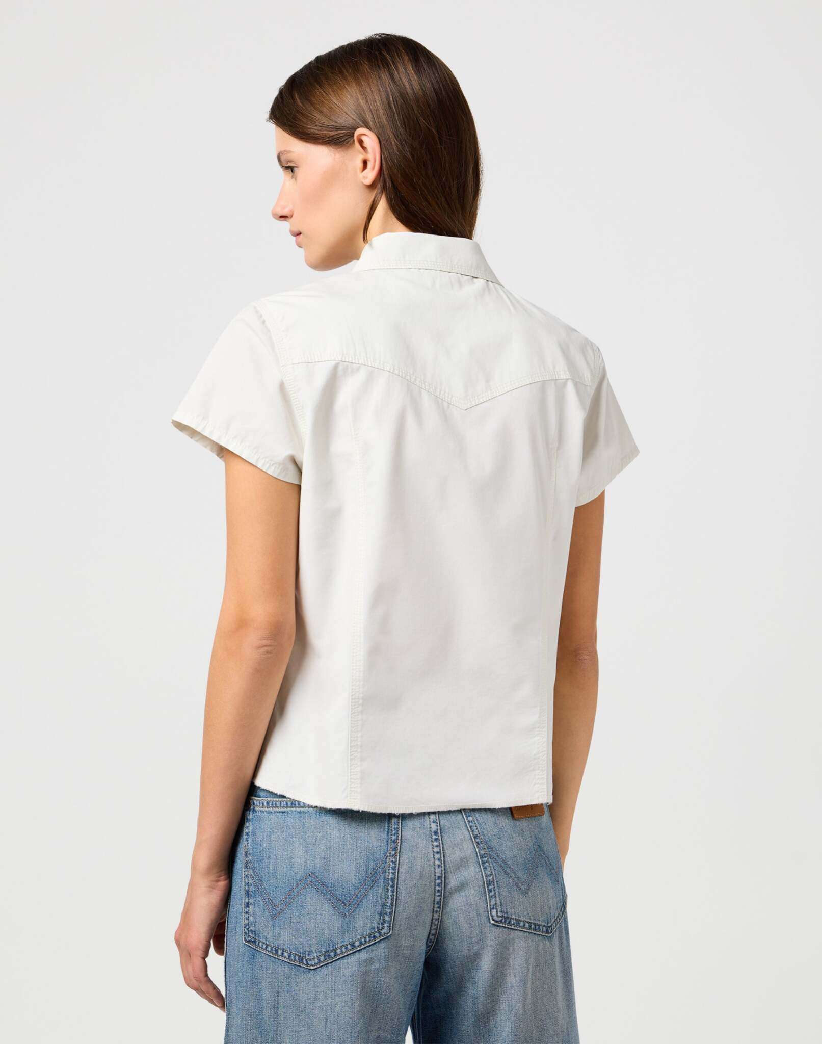 Shrunken Shirt in Vintage White Shirts Wrangler