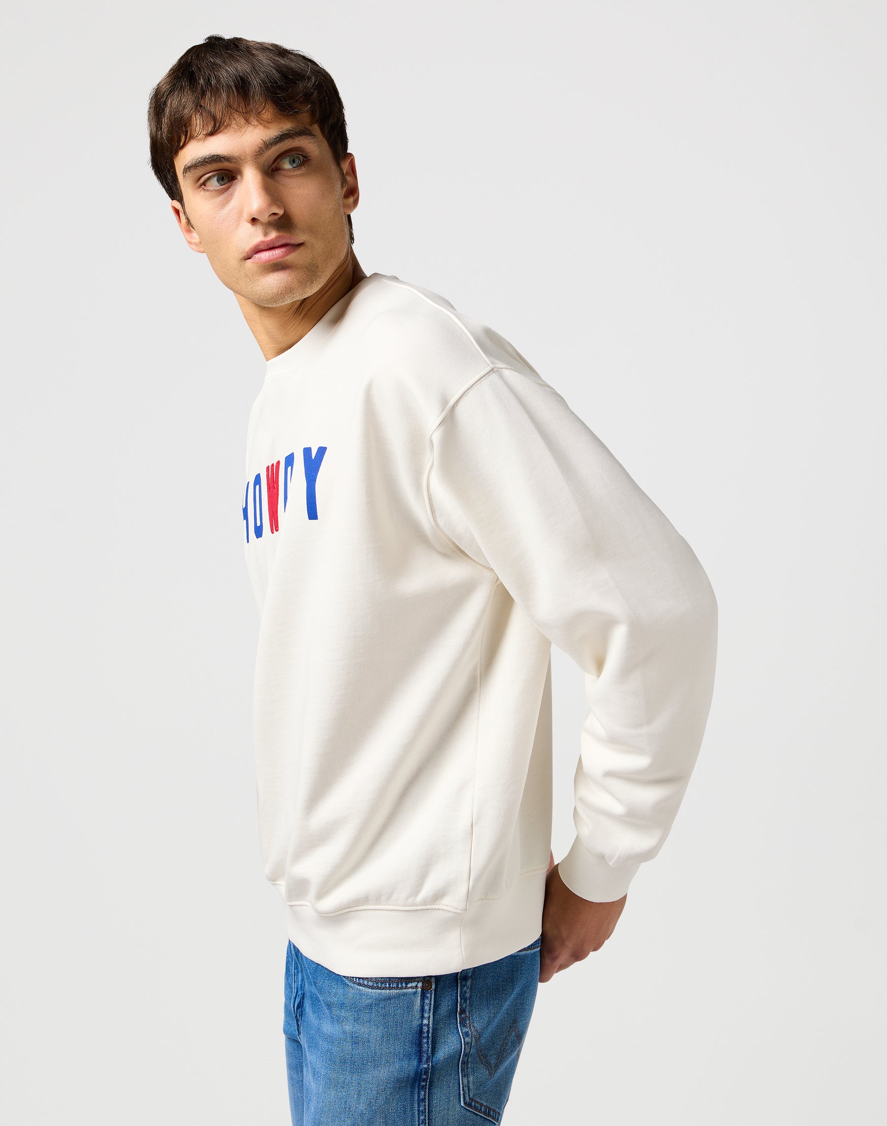 Graphic Crew in Vintage White Sweatshirts Wrangler
