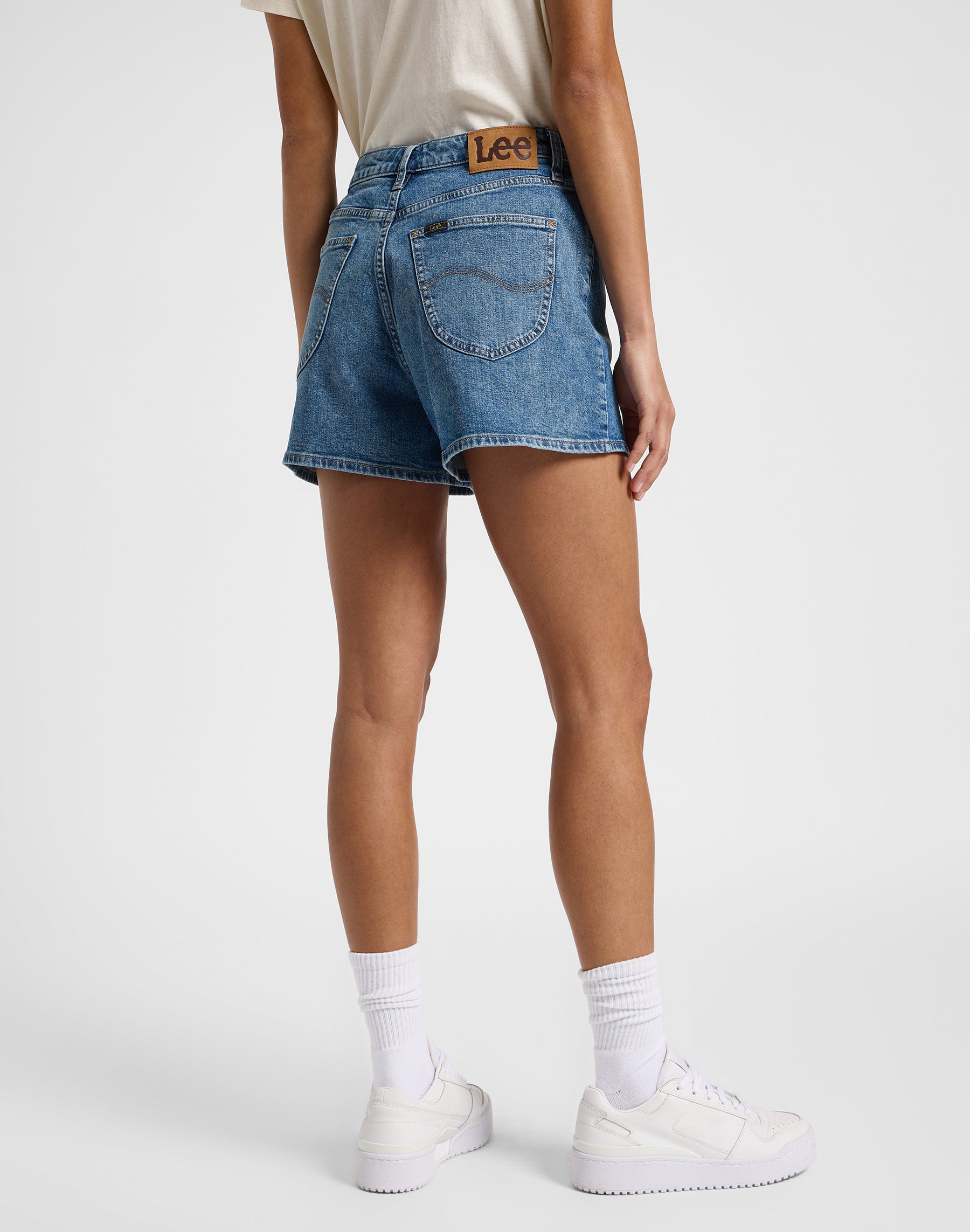 Carol short in blue wire denim shorts Lee