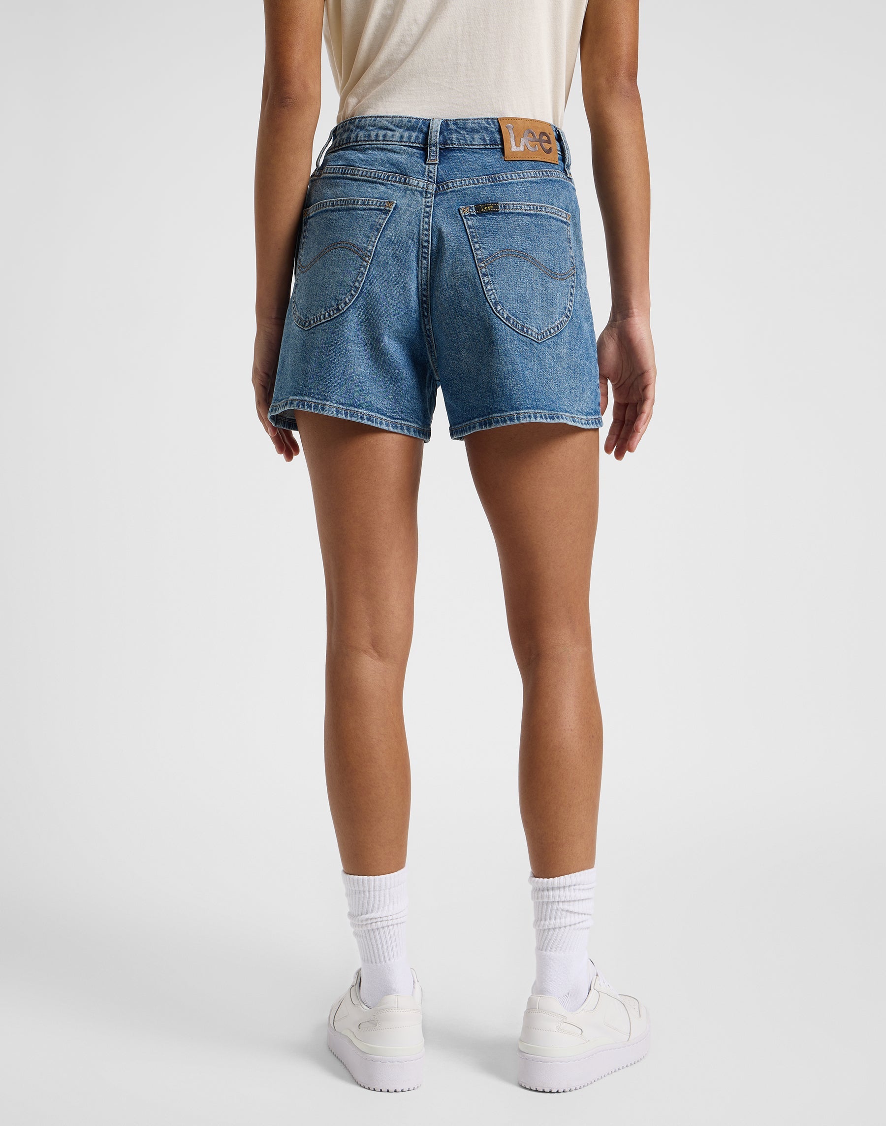 Carol short in blue wire denim shorts Lee