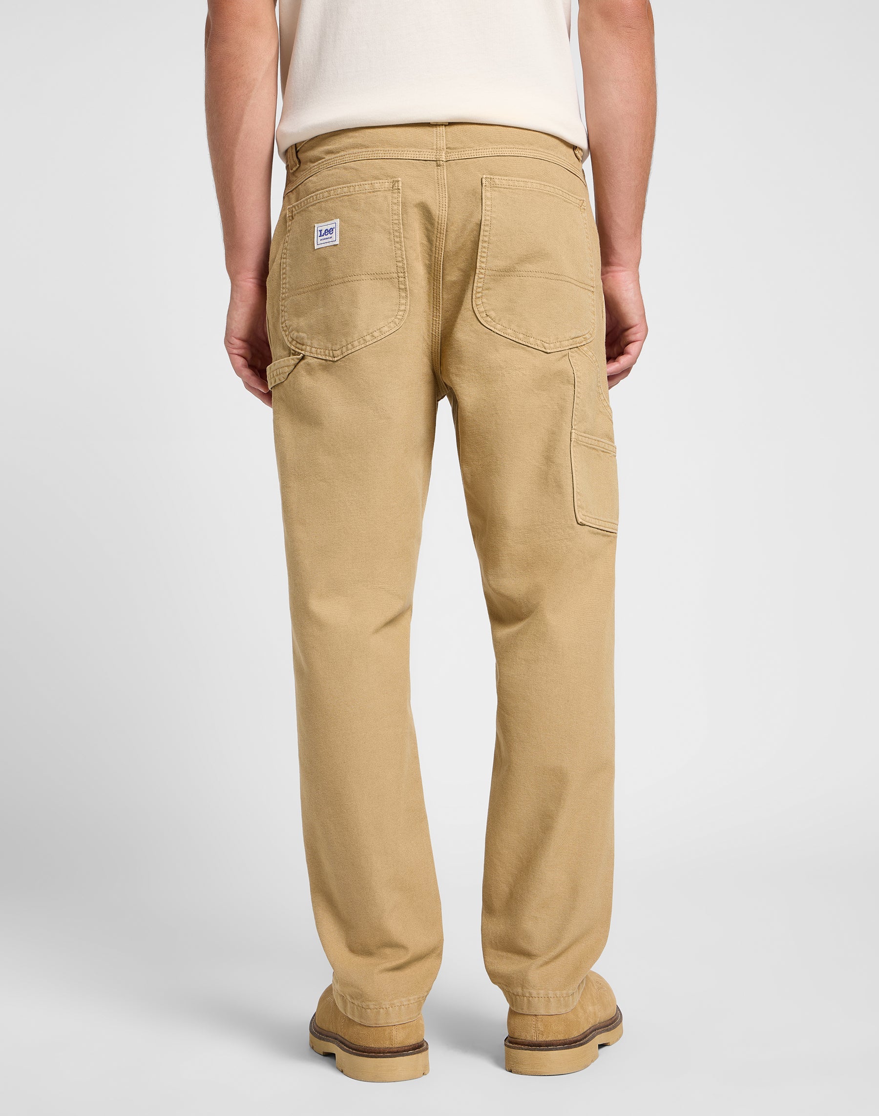 Oscar in Oscar Khaki Pants Lee