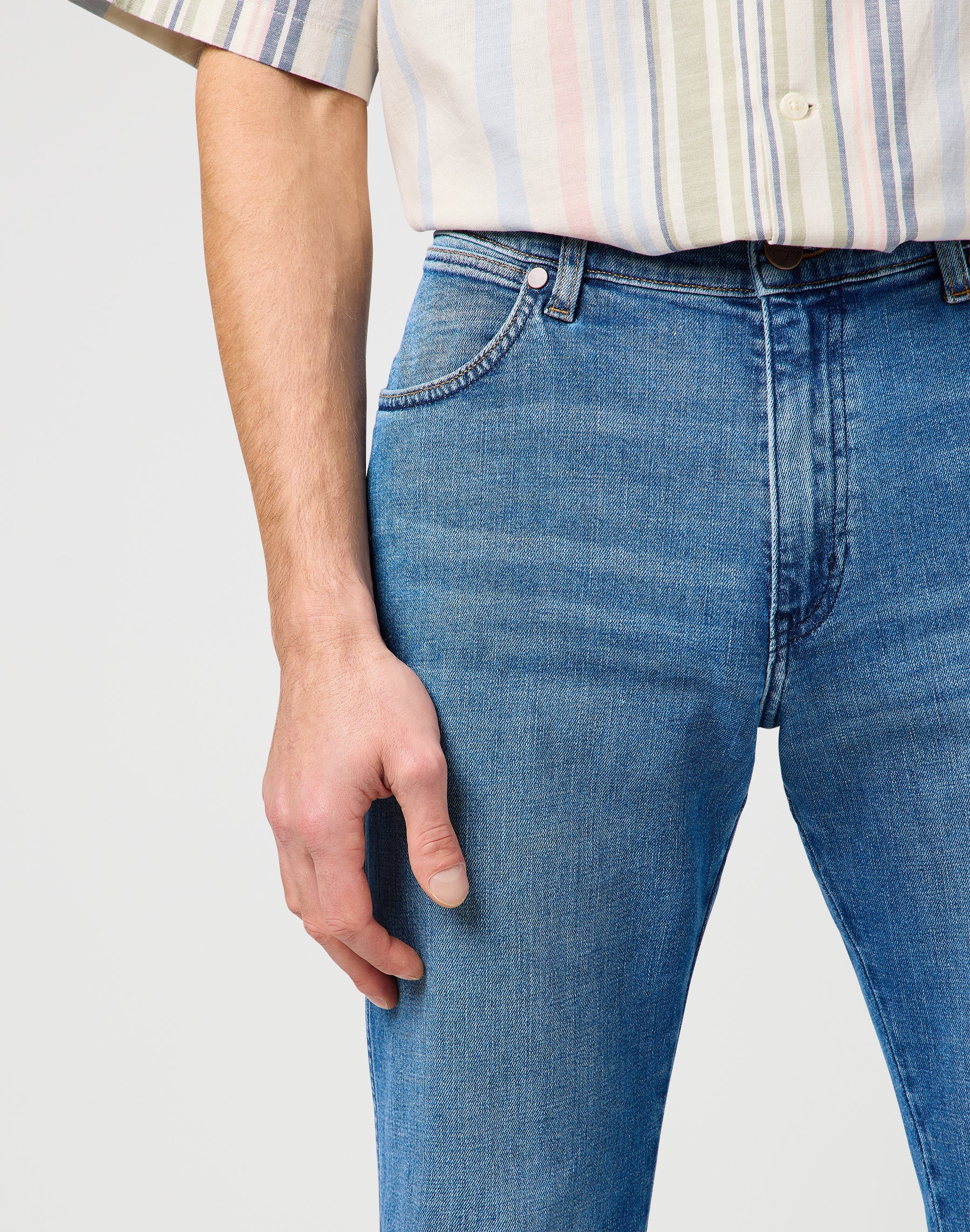 River in Bedazzled Blue Jeans Wrangler