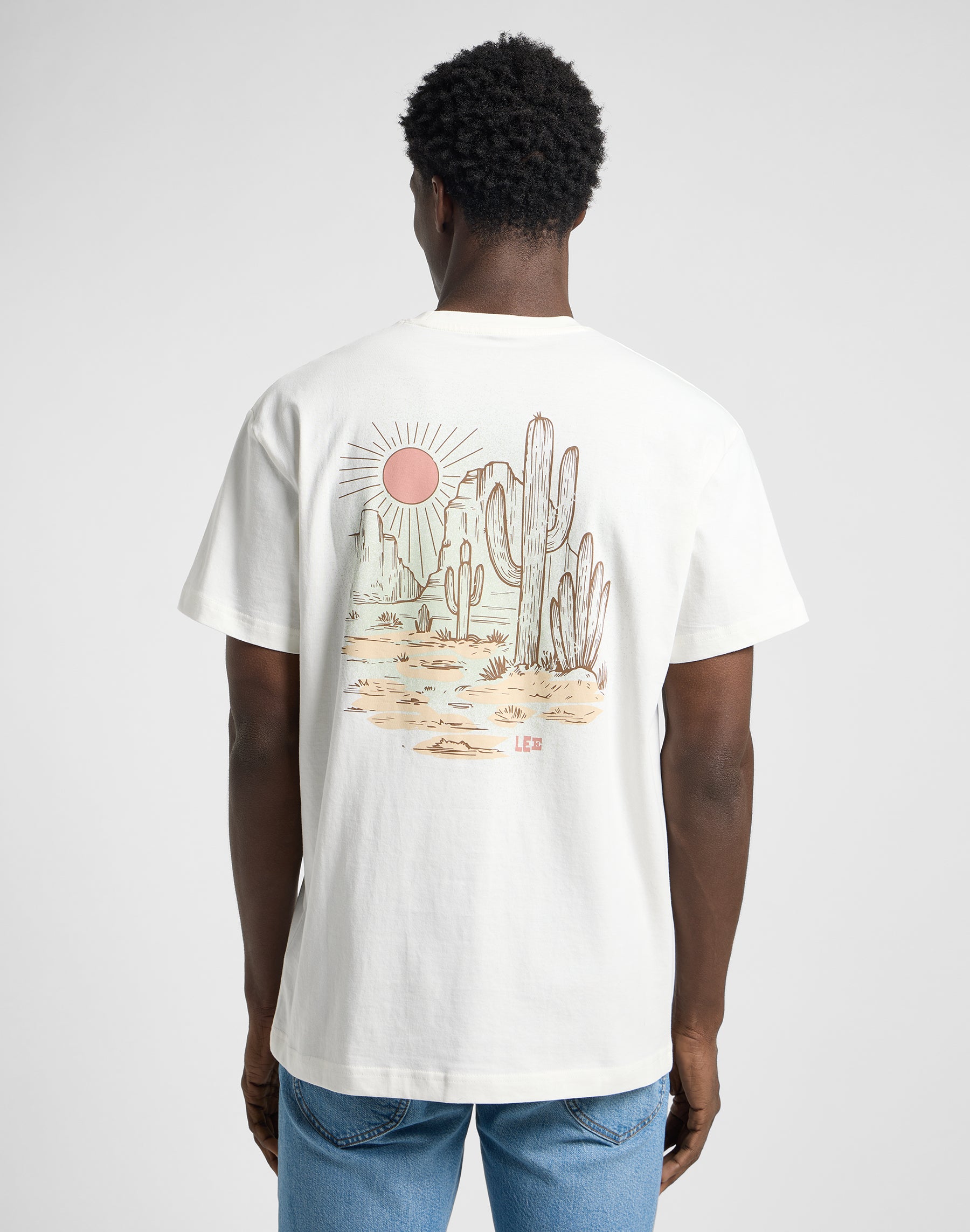 Relaxed Graphic Tee in ecru T-shirts Lee
