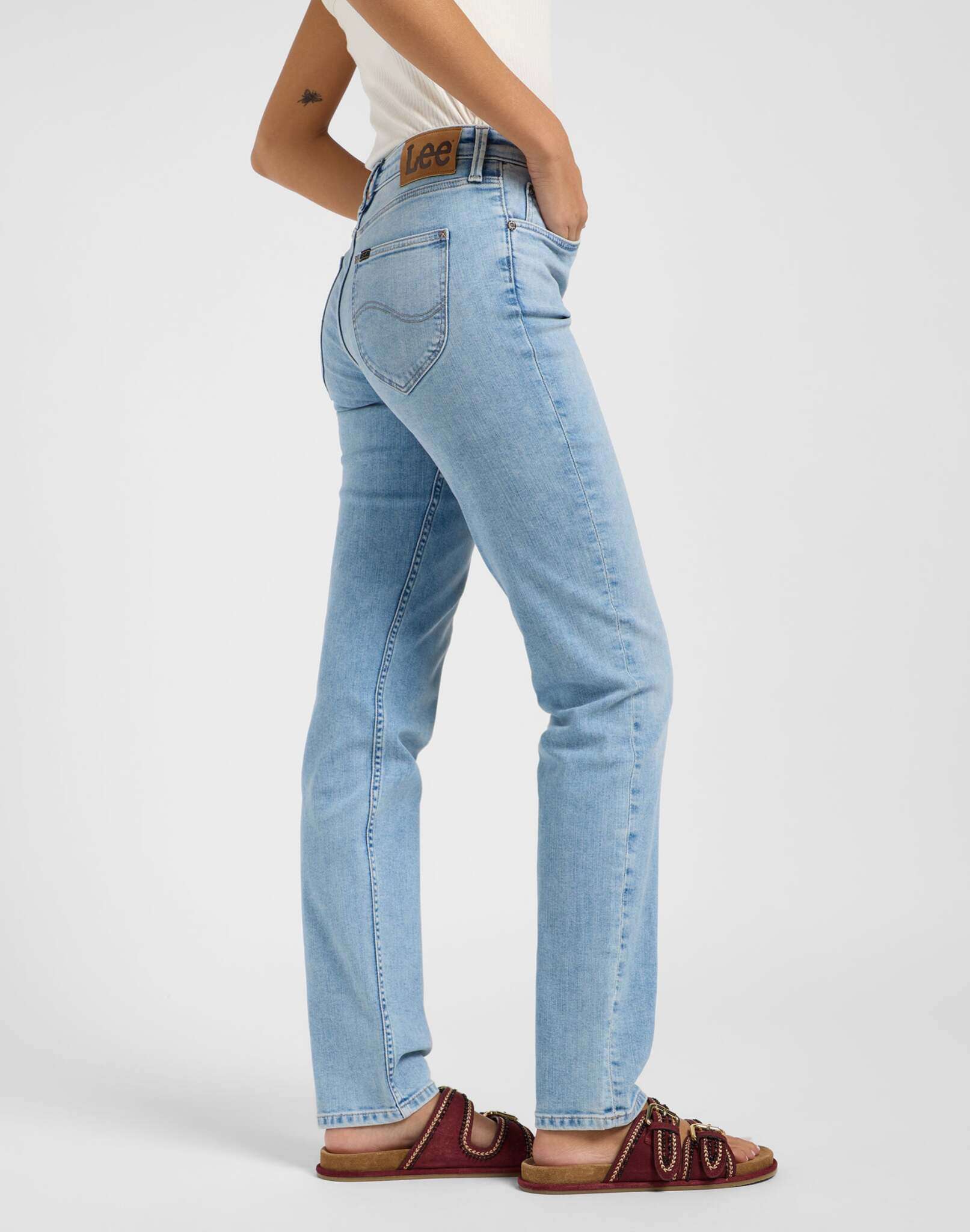 Marion Straight in Light Azul Jeans Lee