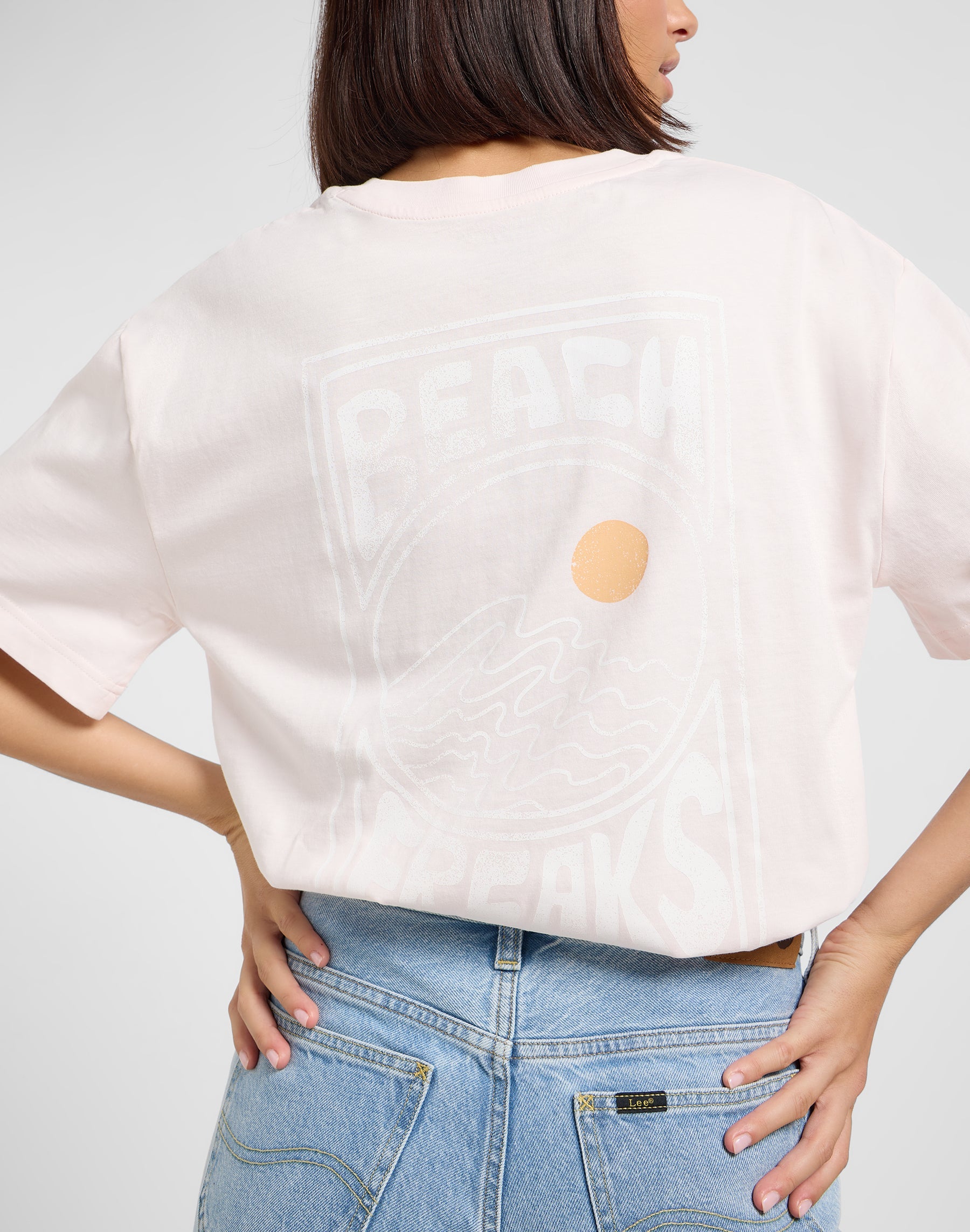 Graphic Tee in Frost Pink T-Shirts Lee